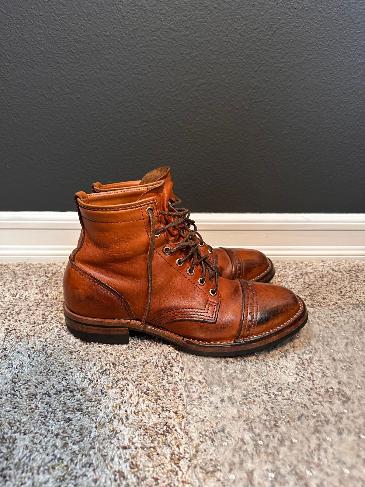 Photo by stl002 on March 5, 2023 of the Wesco Hendrik in Horween Natural Essex.