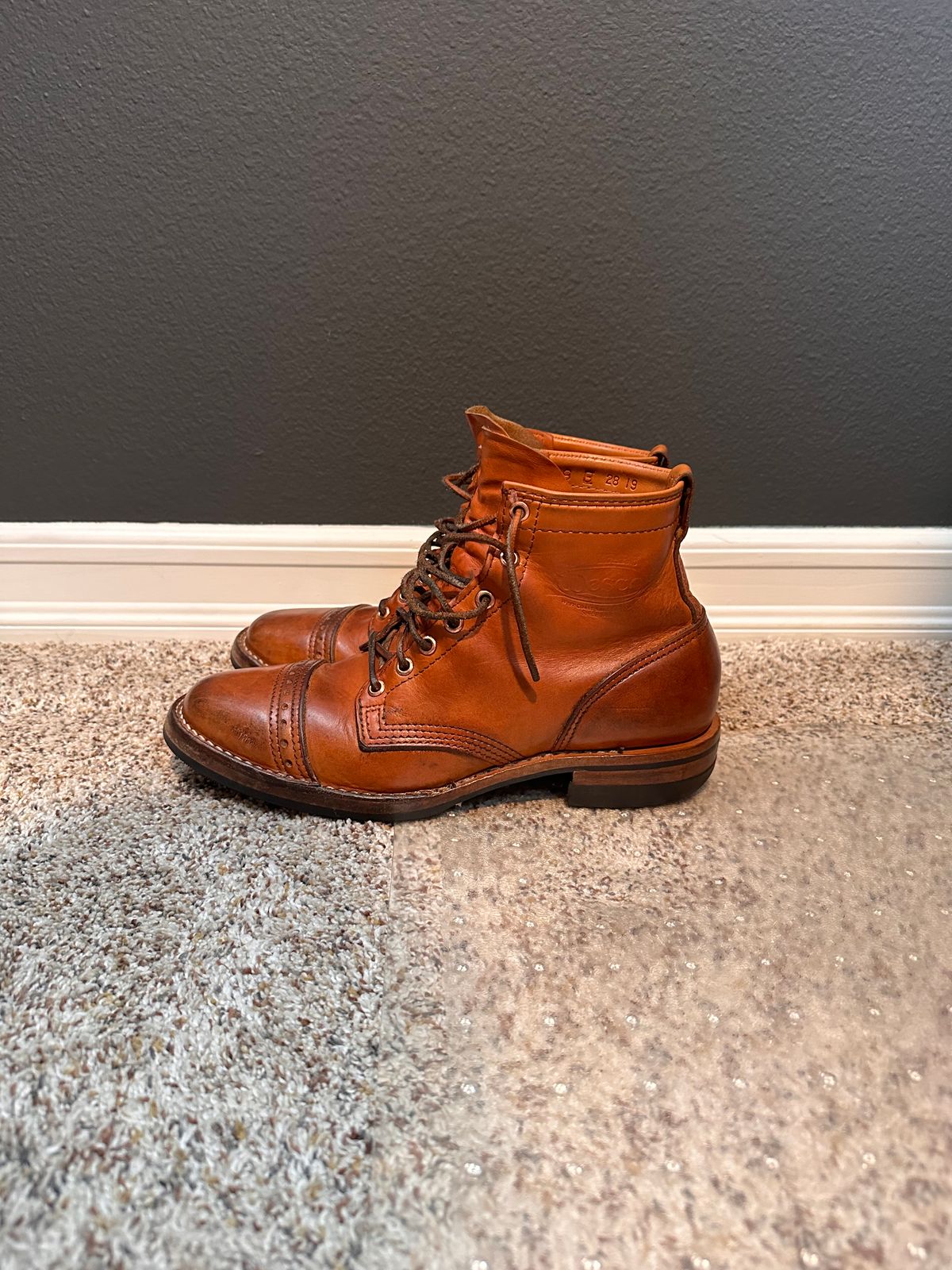 Photo by stl002 on March 5, 2023 of the Wesco Hendrik in Horween Natural Essex.