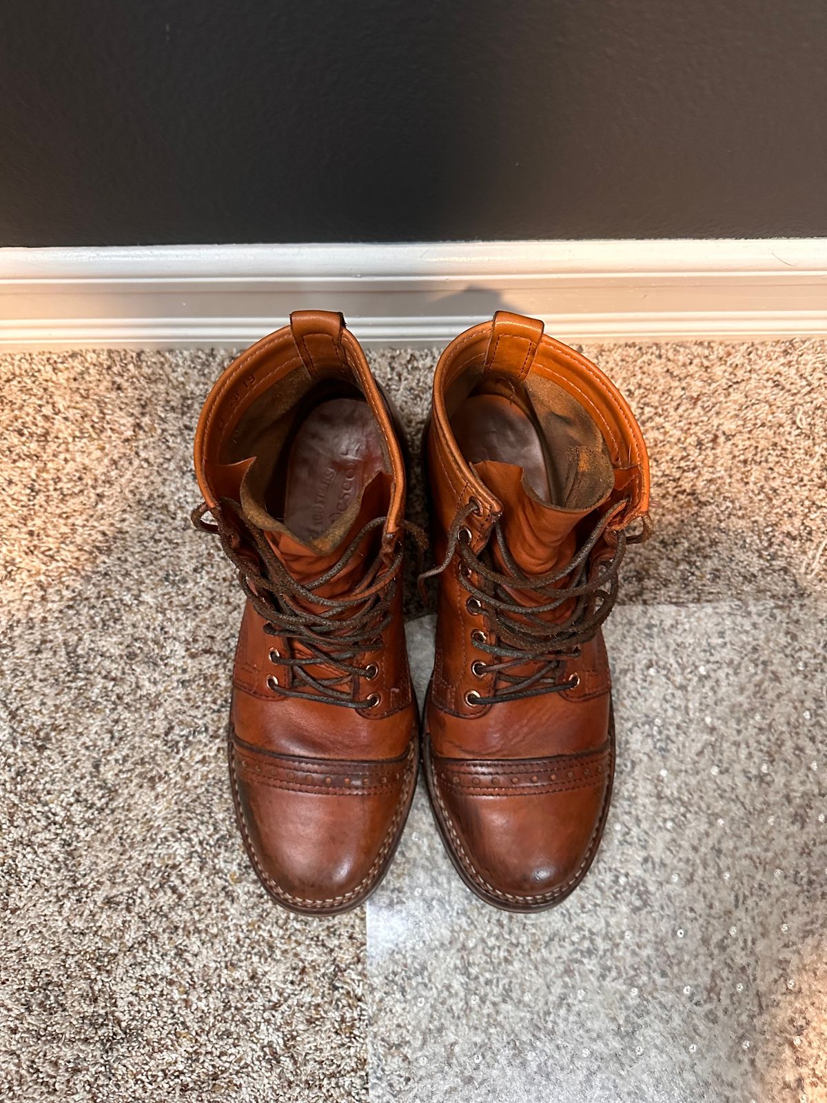 Photo by stl002 on March 5, 2023 of the Wesco Hendrik in Horween Natural Essex.