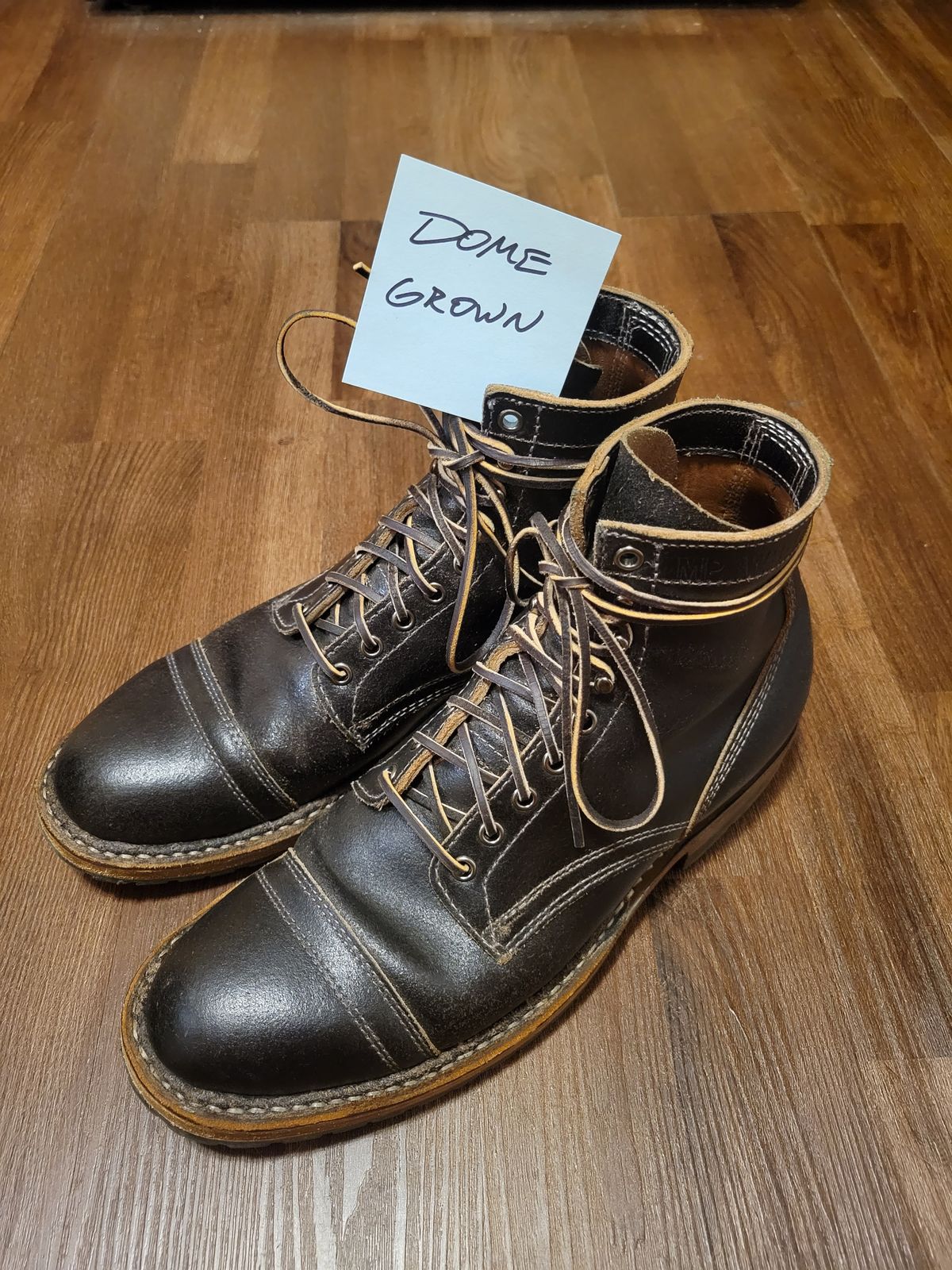 Photo by MagicBeardMan86 on November 4, 2023 of the White's MP-M1TC in Horween Black Waxed Flesh.