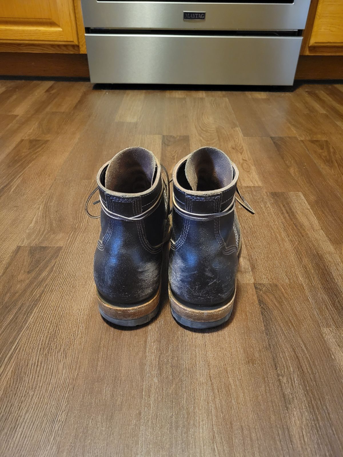 Photo by MagicBeardMan86 on February 5, 2024 of the White's MP-M1TC in Horween Black Waxed Flesh.