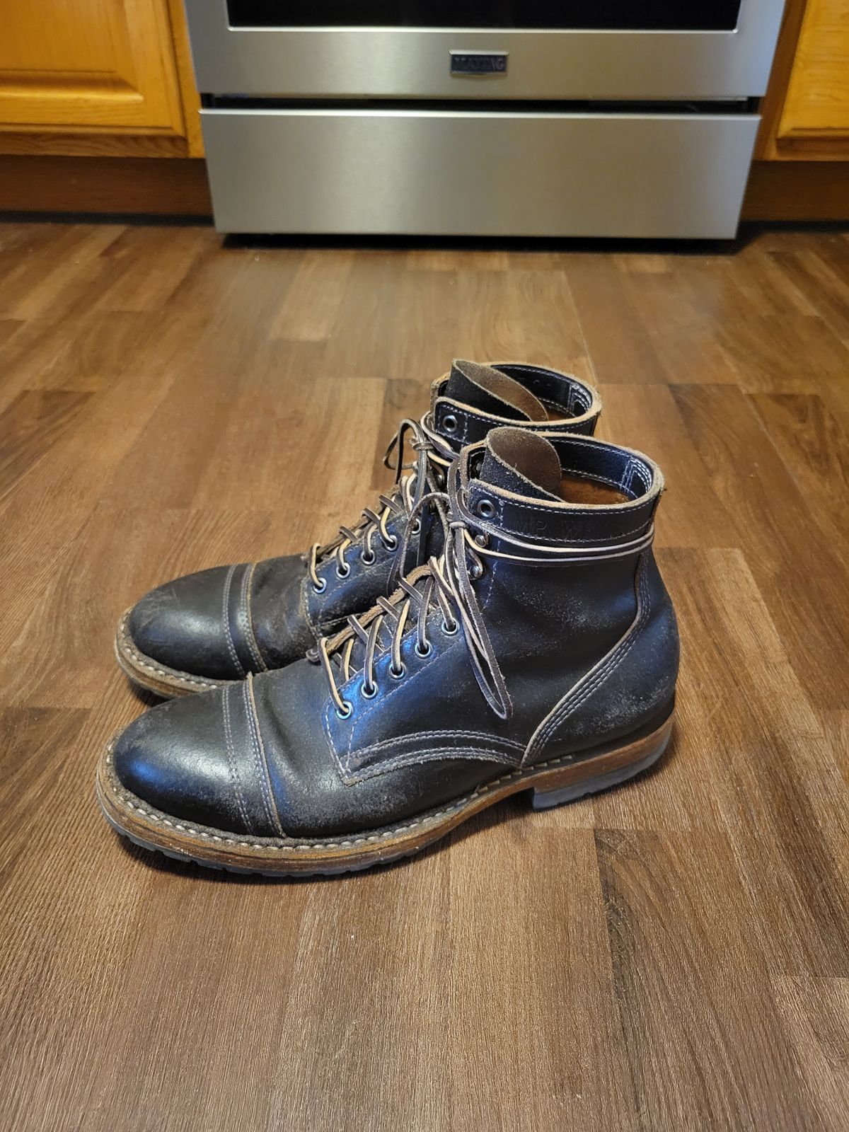 Photo by MagicBeardMan86 on February 5, 2024 of the White's MP-M1TC in Horween Black Waxed Flesh.