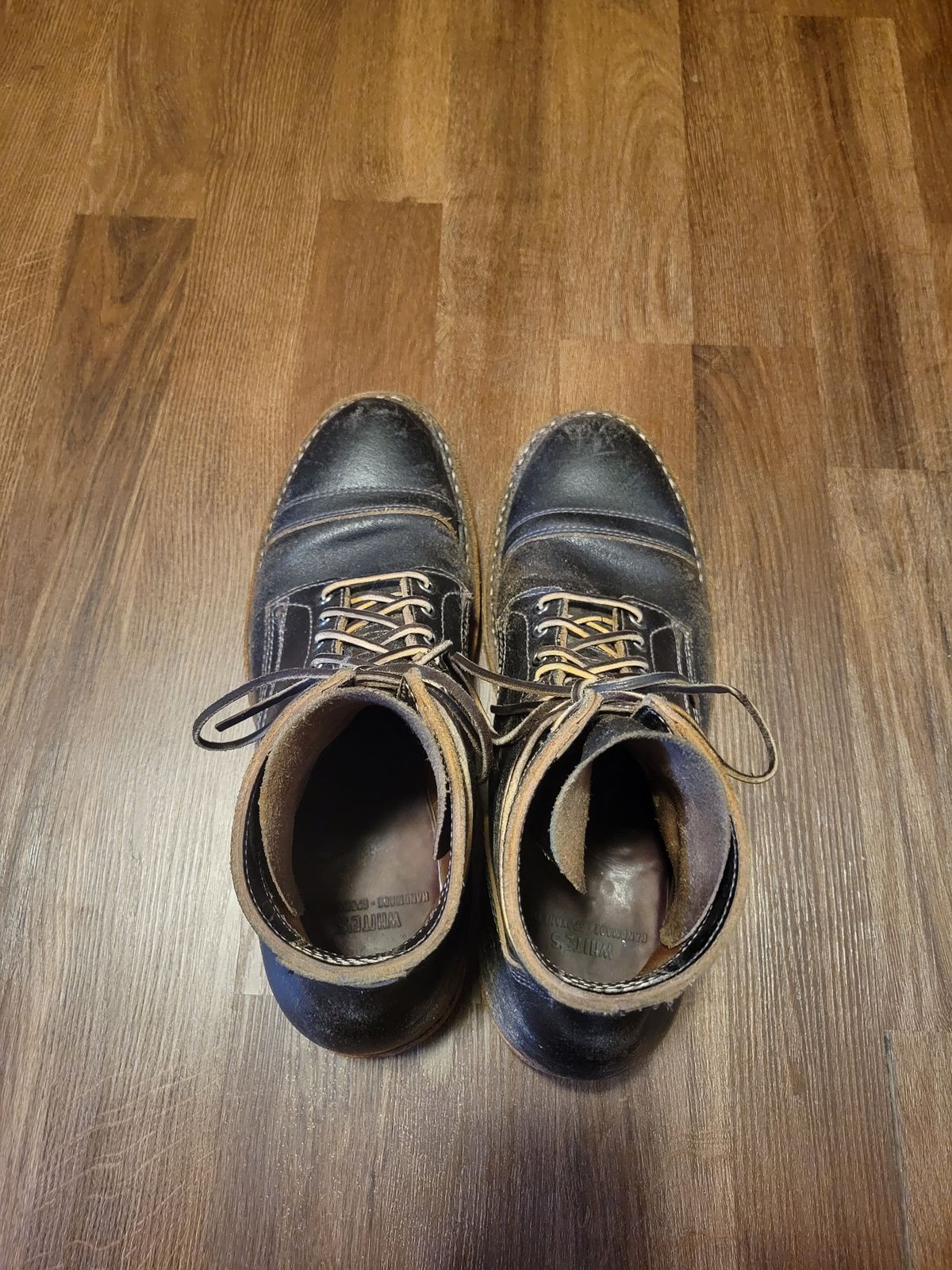 Photo by MagicBeardMan86 on February 5, 2024 of the White's MP-M1TC in Horween Black Waxed Flesh.