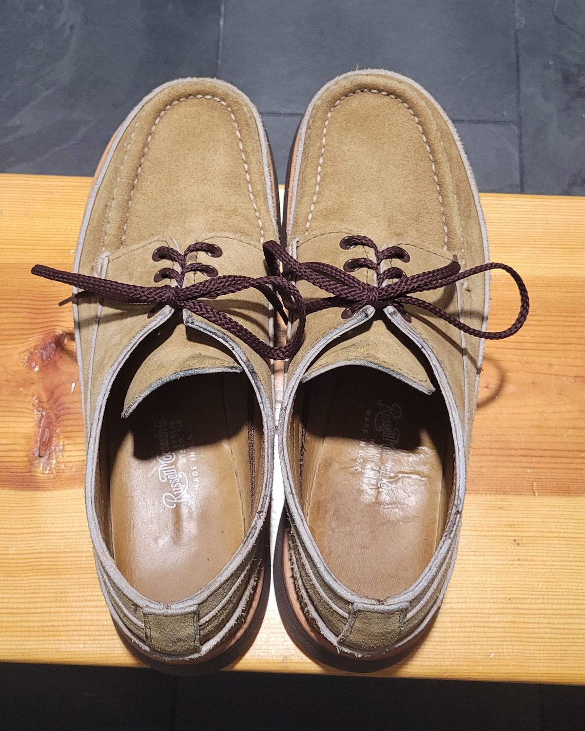 Photo by MagicBeardMan86 on November 5, 2024 of the Russell Moccasin Co. Fishing Oxford in Tan Laramie Suede.
