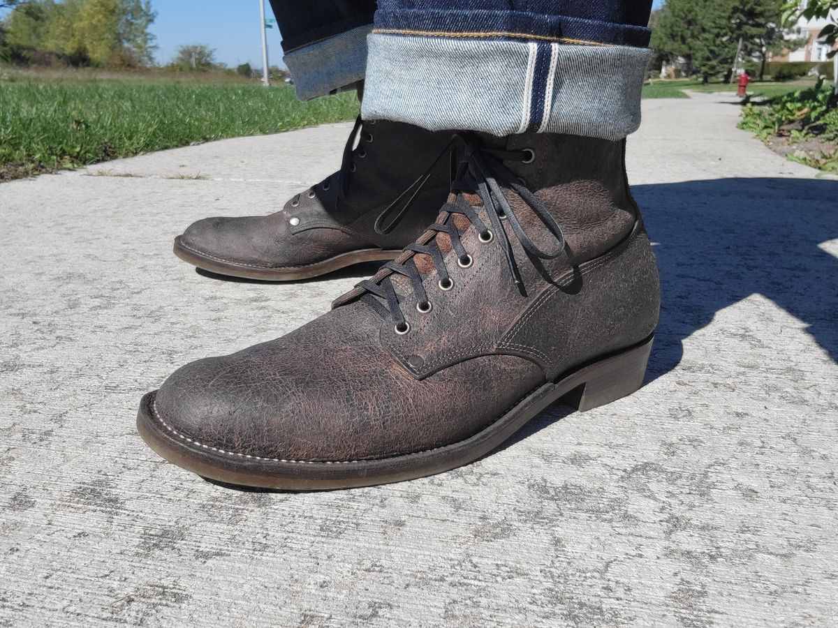 Photo by MagicBeardMan86 on October 2, 2024 of the NF Bootmaker Fritz Boot in C.F. Stead Stone Waxy Mohawk.