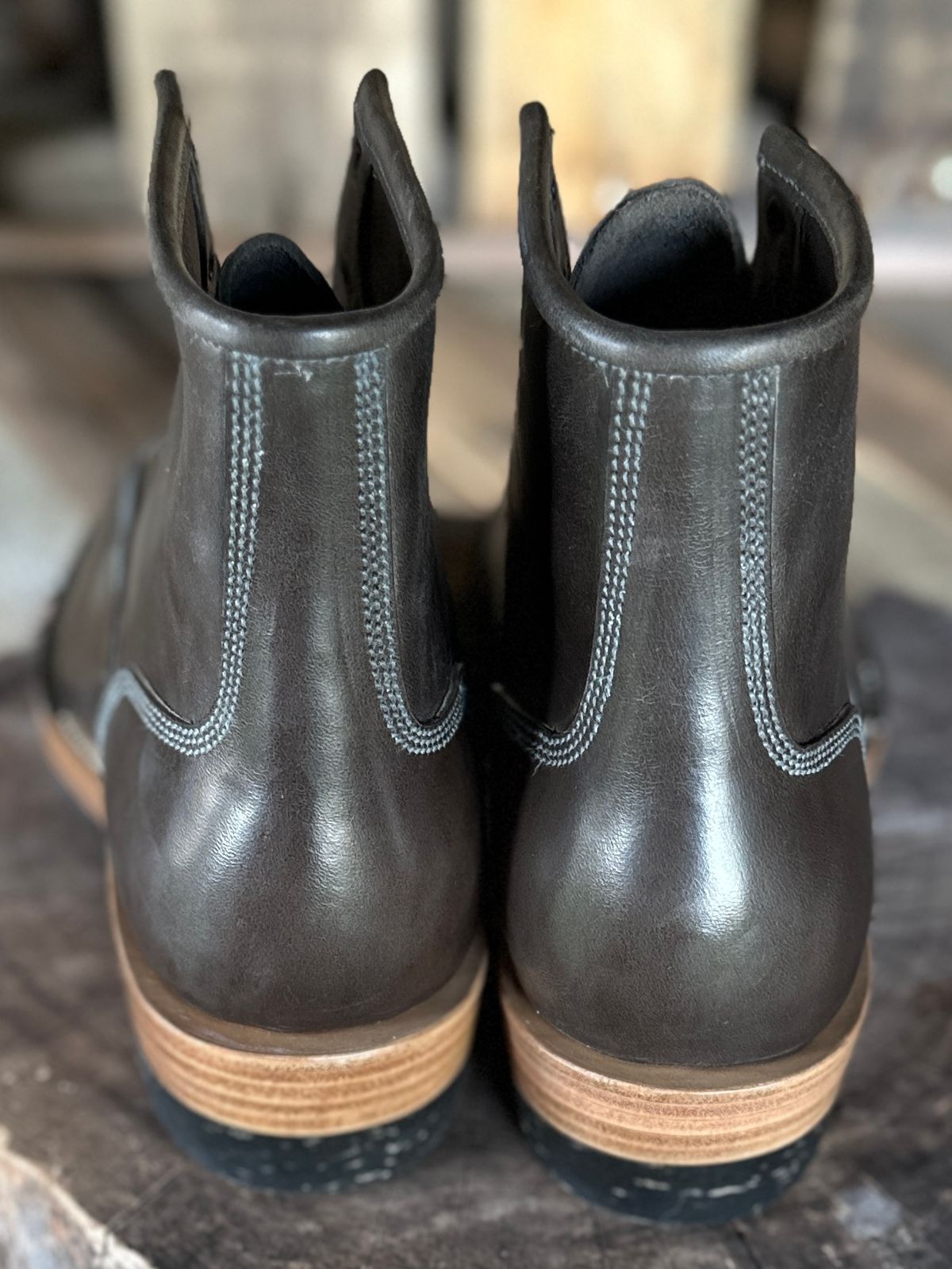 Photo by ChrisoftheW on October 5, 2025 of the Caswell Boot Company Carver in Maryam Graphite TPR Horsebutt.