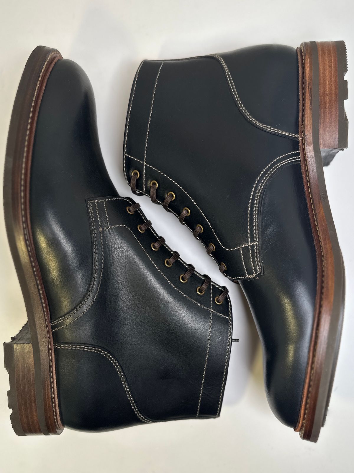 Photo by ChrisoftheW on February 15, 2023 of the Caswell Boot Company Lisbon in Horween Black Chromexcel.