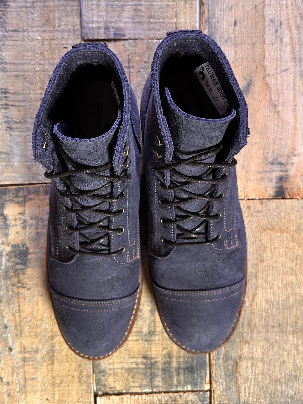 Photo by ChrisoftheW on December 7, 2024 of the Truman Cap Toe Boot in Seidel Ink Cheaha Rough Out.