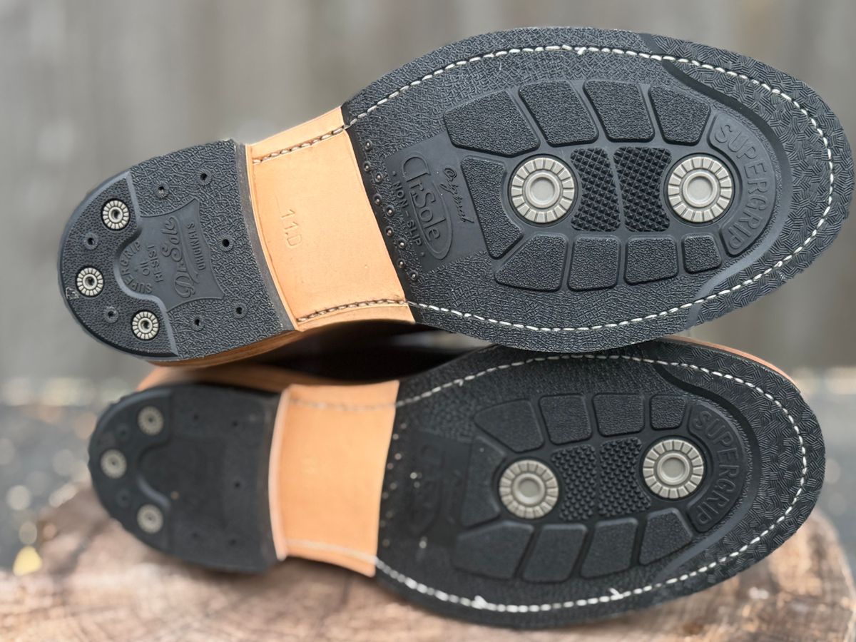 Photo by ChrisoftheW on March 24, 2026 of the Caswell Boot Company Carver in Horween Navy Aspen Horsefront.