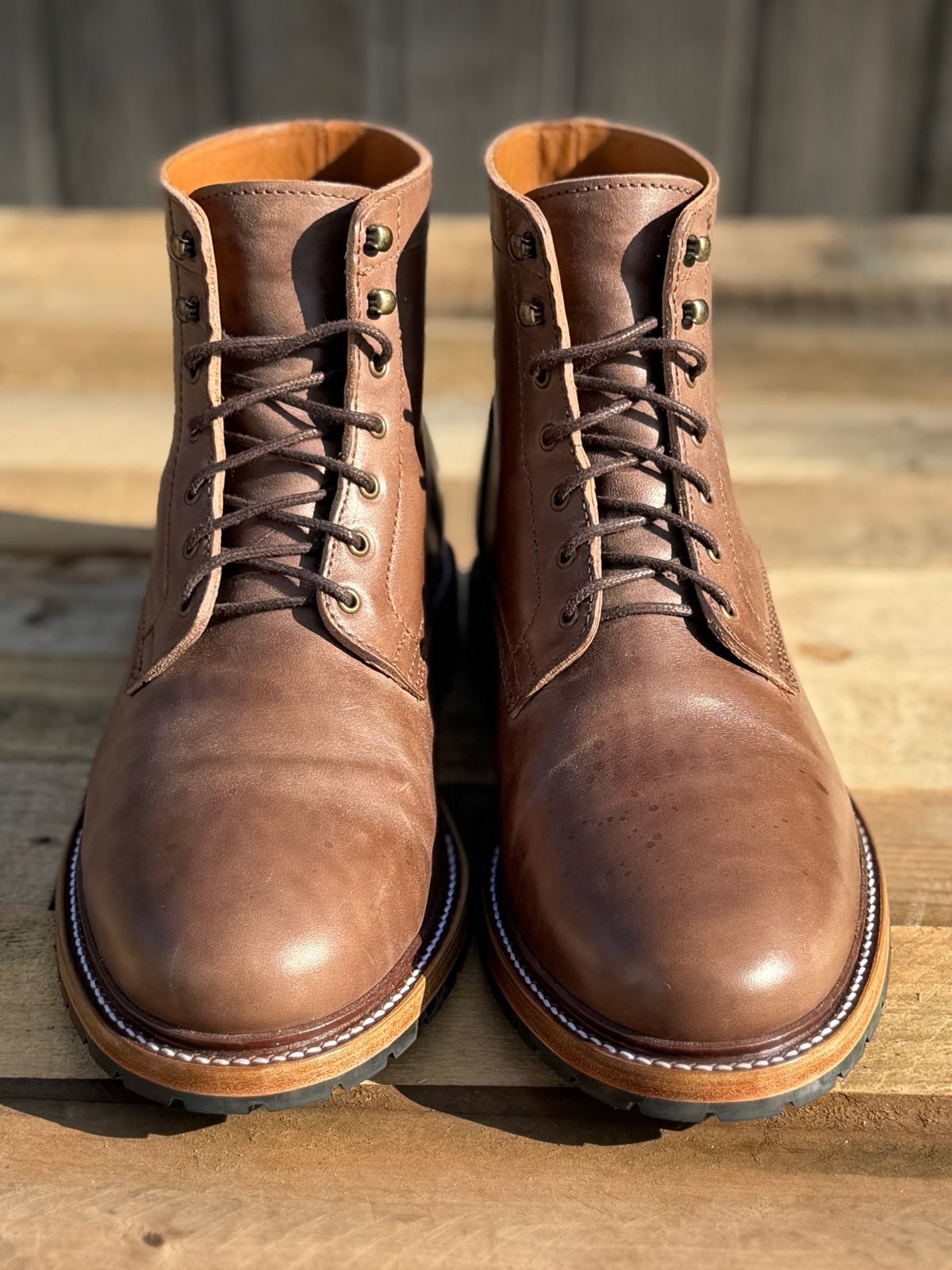 Photo by ChrisoftheW on November 5, 2025 of the Caswell Boot Company Lisbon in Maryam 1071 Horsebutt.