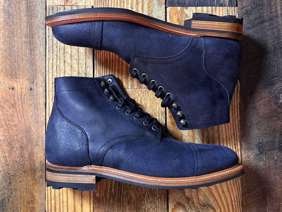 Photo by ChrisoftheW on May 30, 2025 of the Parkhurst The Richmond in C.F. Stead Blue Depths Rambler.