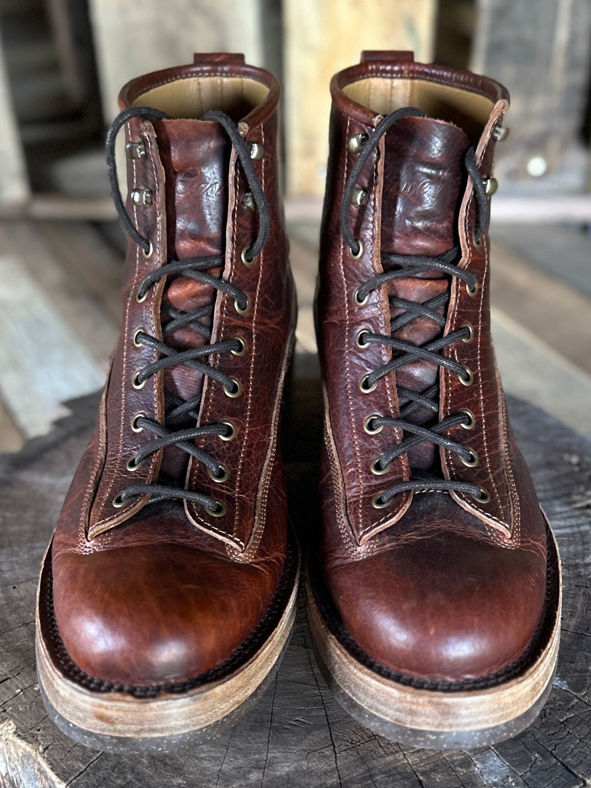 Photo by ChrisoftheW on October 5, 2025 of the Caswell Boot Company Carver in Law Tanning Burnt Chiptan Bison.