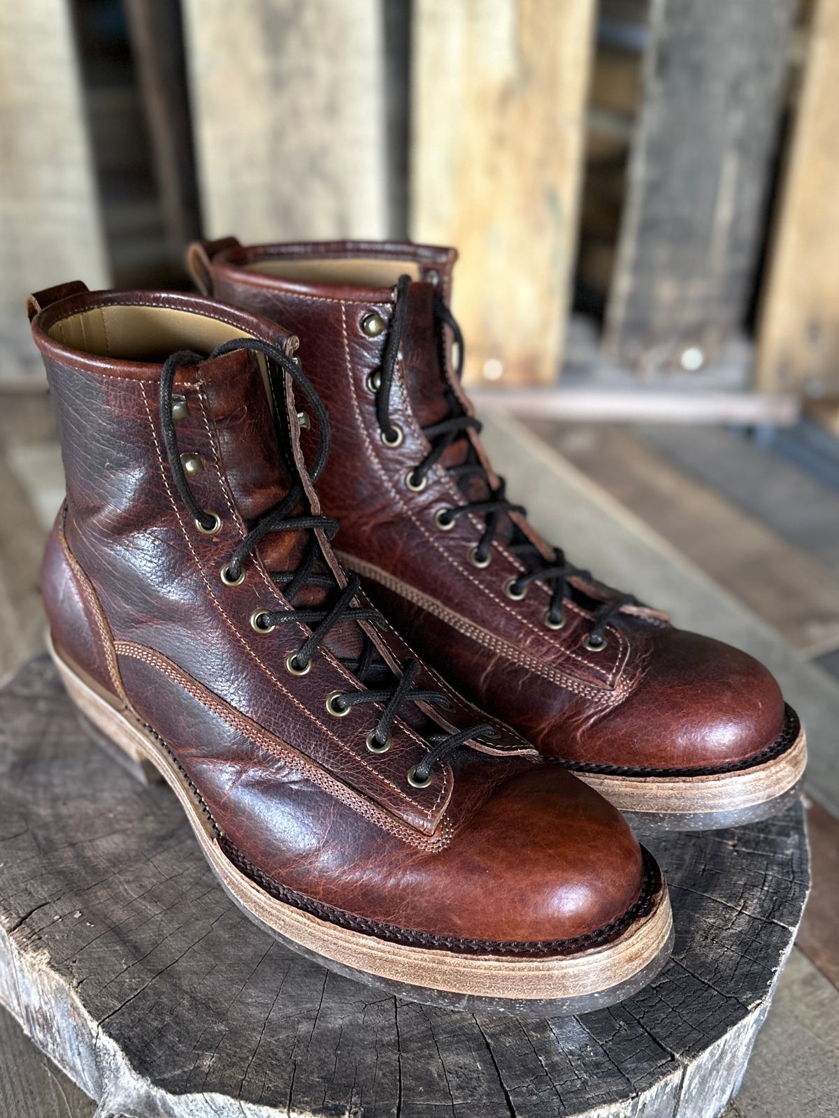 Photo by ChrisoftheW on October 5, 2025 of the Caswell Boot Company Carver in Law Tanning Burnt Chiptan Bison.