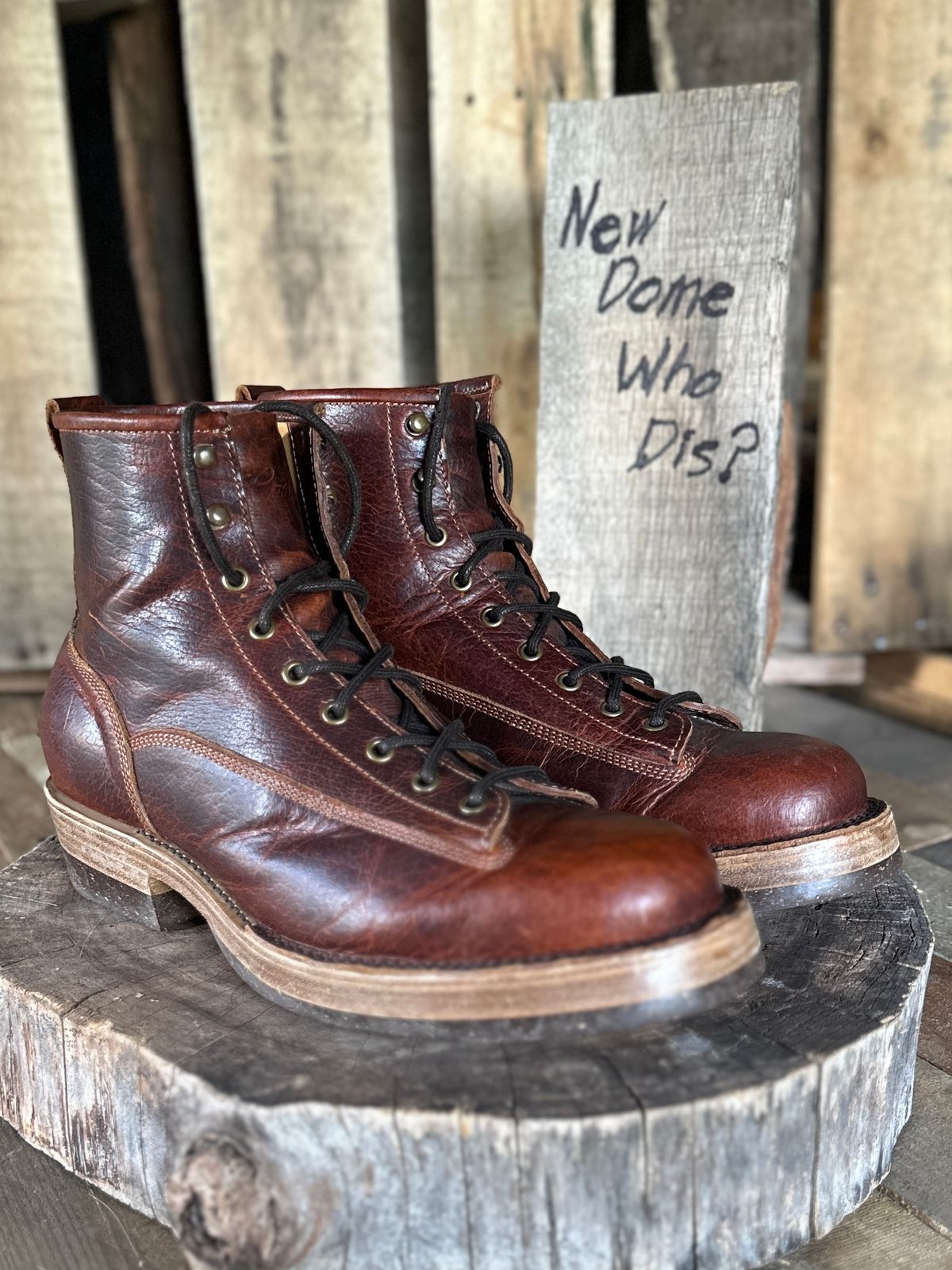 Photo by ChrisoftheW on October 5, 2025 of the Caswell Boot Company Carver in Law Tanning Burnt Chiptan Bison.