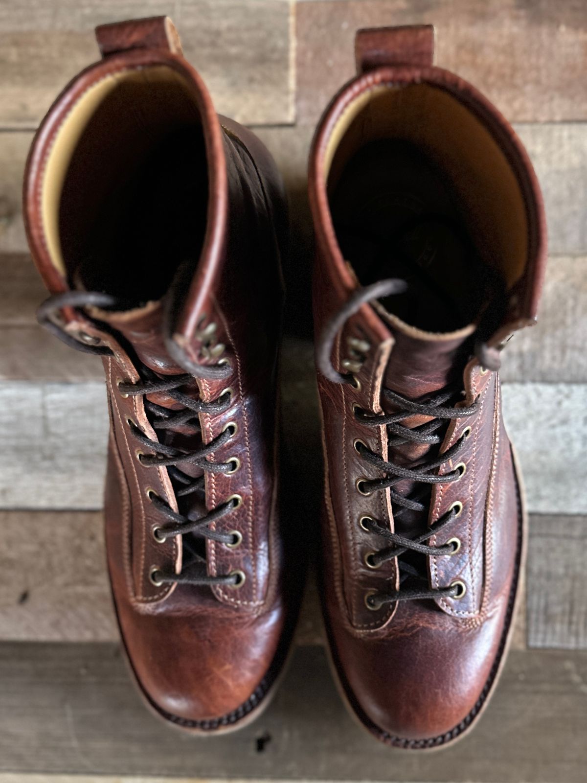 Photo by ChrisoftheW on October 5, 2025 of the Caswell Boot Company Carver in Law Tanning Burnt Chiptan Bison.