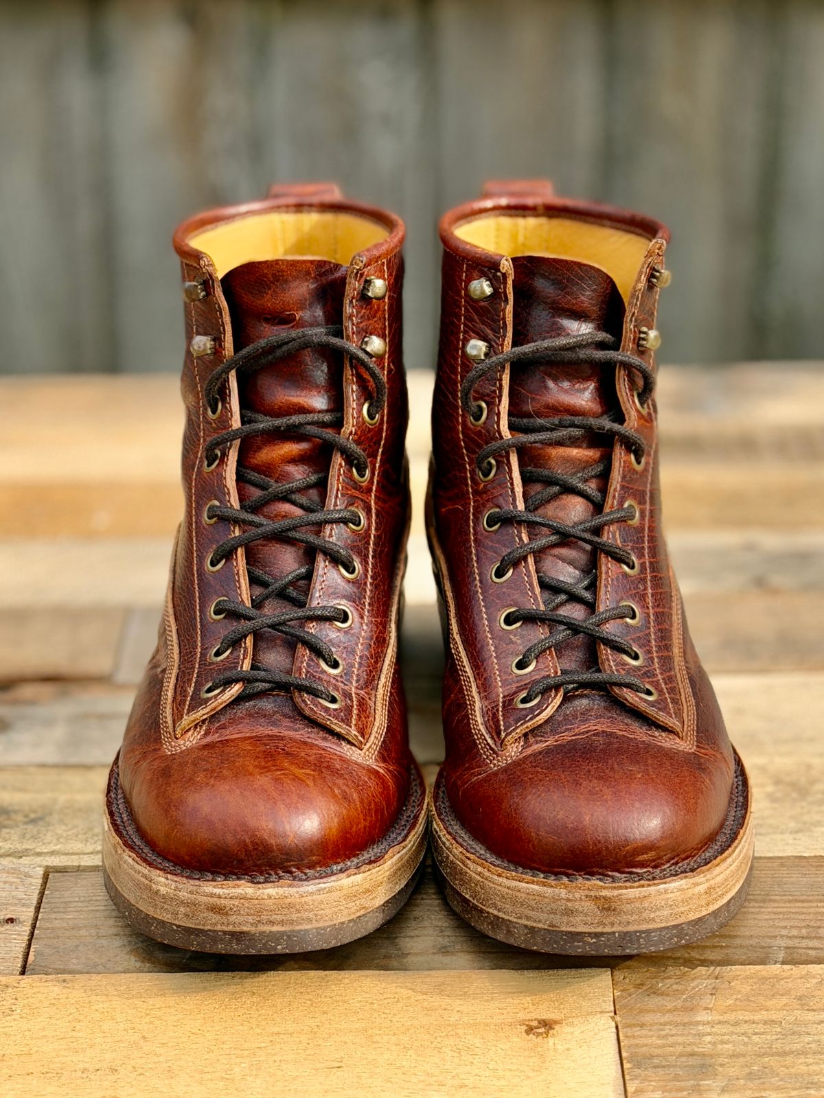 Photo by ChrisoftheW on November 5, 2025 of the Caswell Boot Company Carver in Law Tanning Burnt Chiptan Bison.