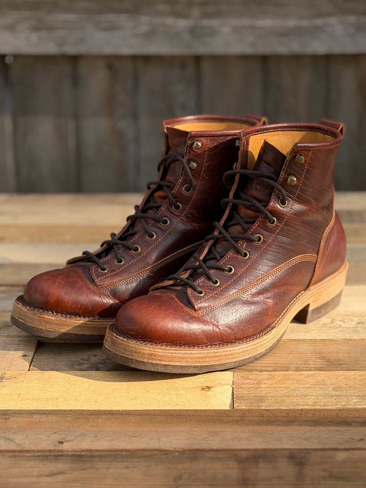 Photo by ChrisoftheW on November 5, 2025 of the Caswell Boot Company Carver in Law Tanning Burnt Chiptan Bison.