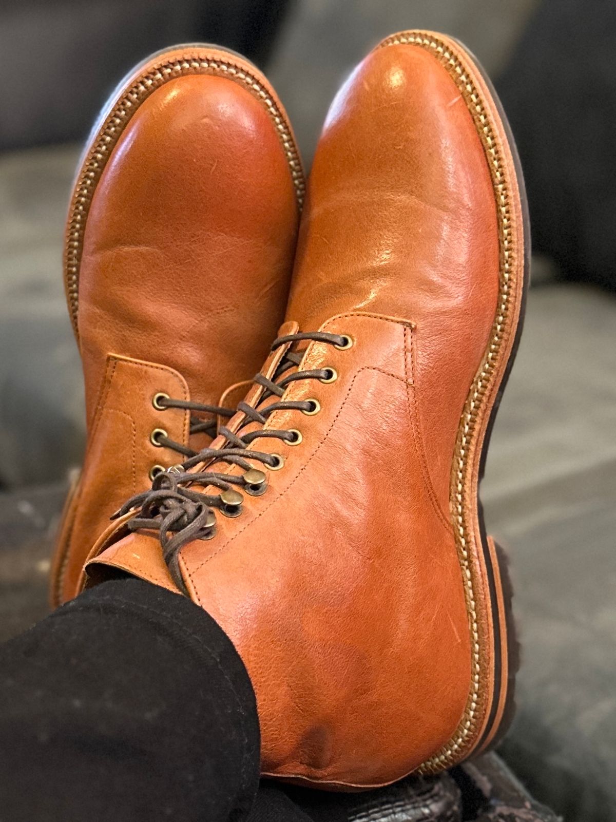 Photo by ChrisoftheW on March 1, 2023 of the Grant Stone Edward Boot in Incas Rust Kangaroo.
