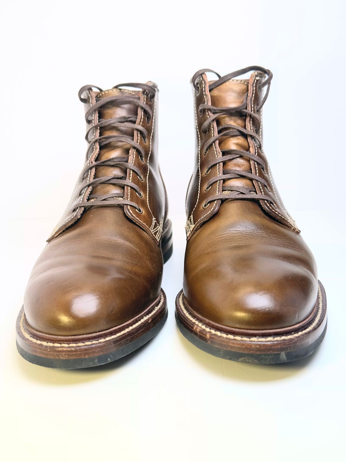 Photo by ChrisoftheW on December 6, 2023 of the Caswell Boot Company Lisbon II in Horween Olive Chromexcel.