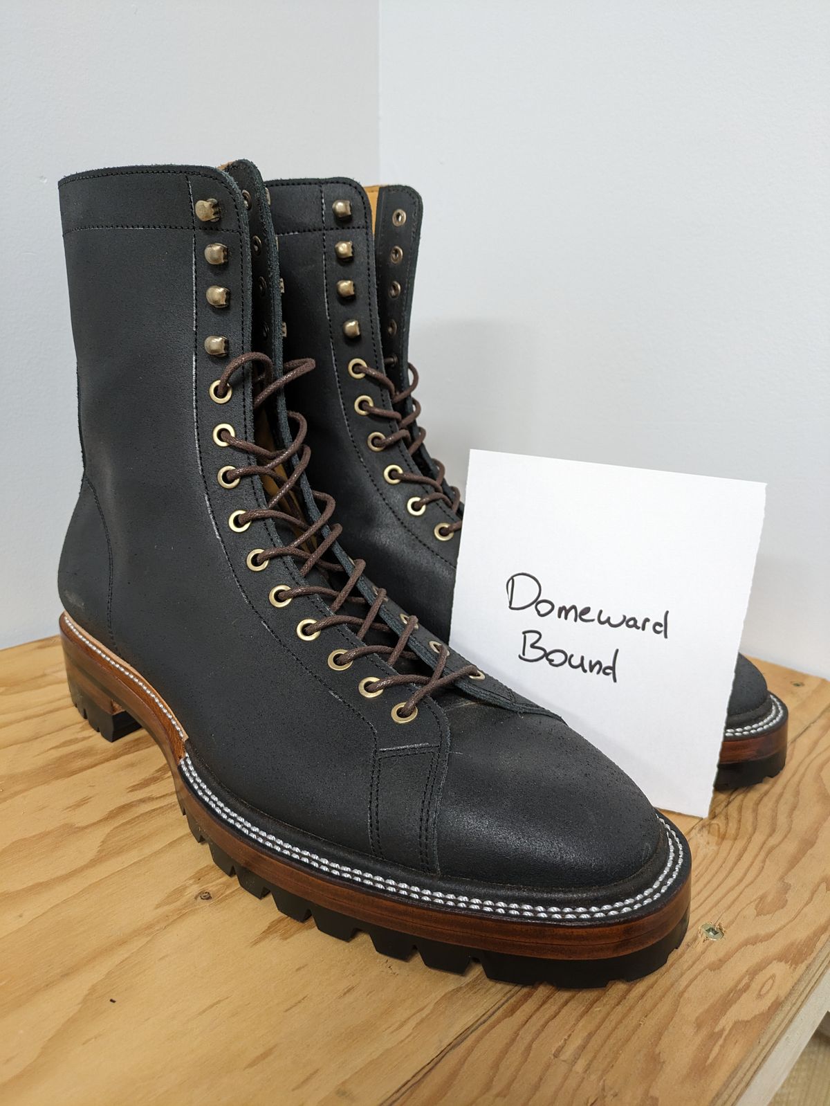 Photo by Dutch_fl on October 6, 2023 of the Prof Barnets Cleon in Indonesian Black Waxed Flesh.