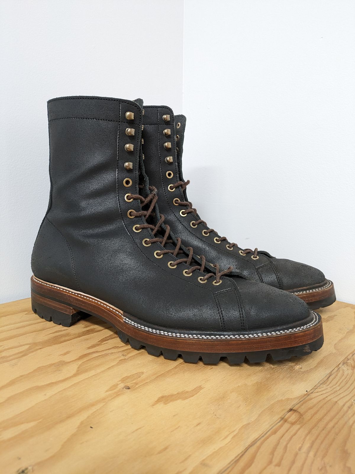 Photo by Dutch_fl on November 4, 2023 of the Prof Barnets Cleon in Indonesian Black Waxed Flesh.