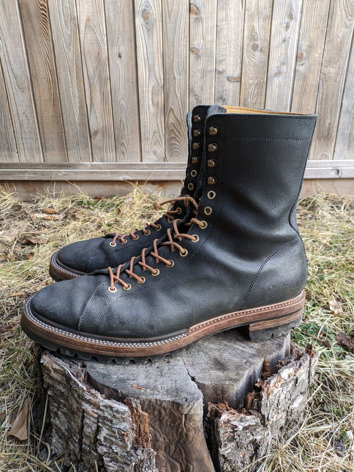 Photo by Dutch_fl on January 4, 2024 of the Prof Barnets Cleon in Indonesian Black Waxed Flesh.