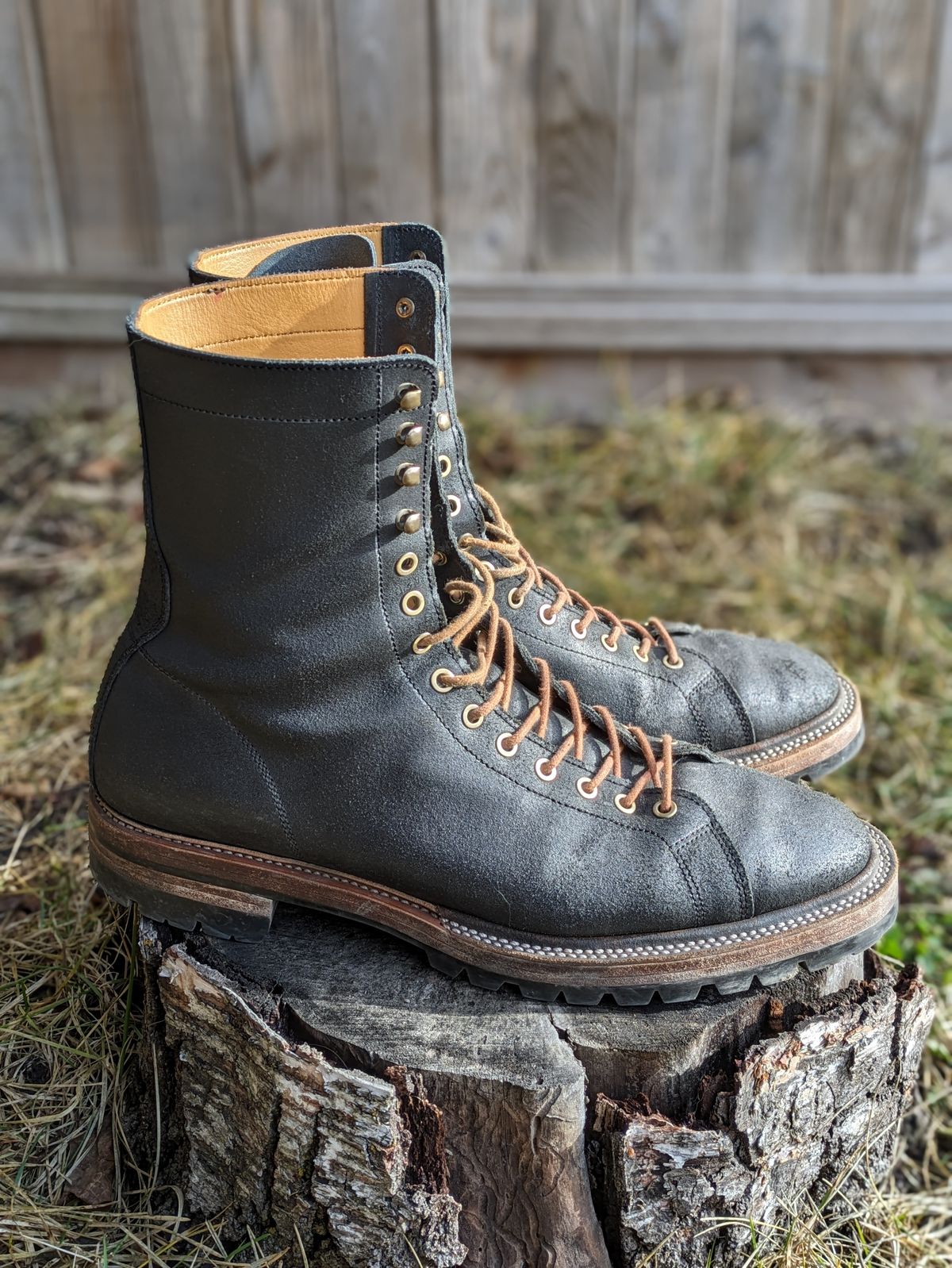 Photo by Dutch_fl on February 1, 2024 of the Prof Barnets Cleon in Indonesian Black Waxed Flesh.