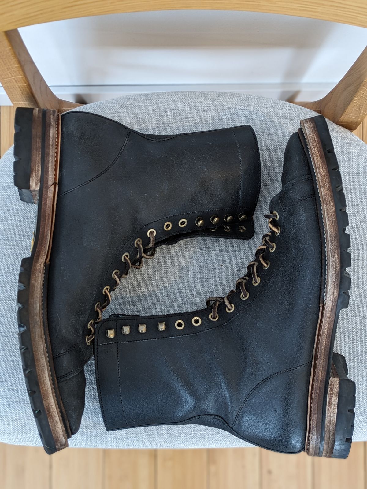 Photo by Dutch_fl on March 3, 2024 of the Prof Barnets Cleon in Indonesian Black Waxed Flesh.