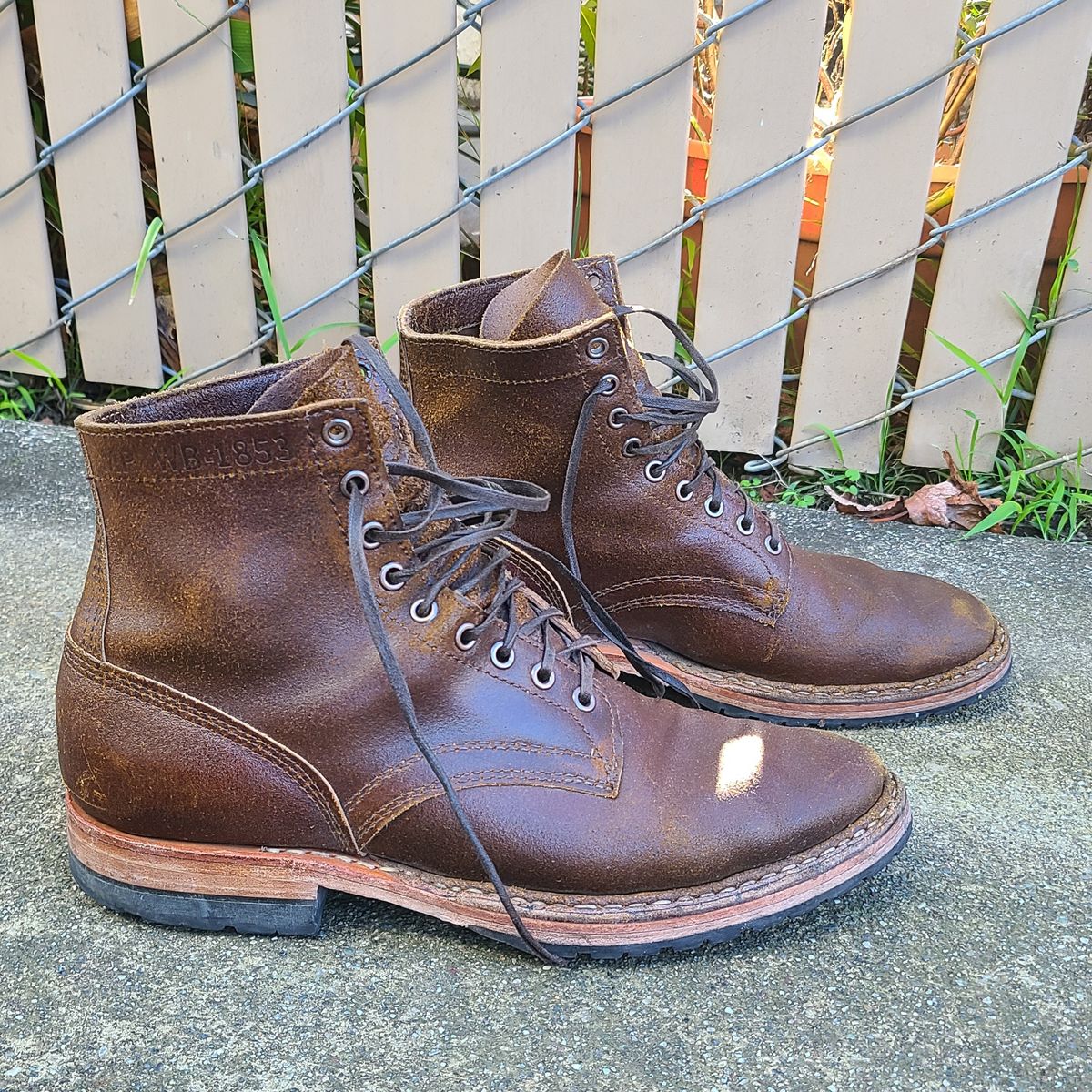 Photo by donyey on January 3, 2024 of the White's MP-Sherman Plain Toe in Horween Cinnamon Waxed Flesh.