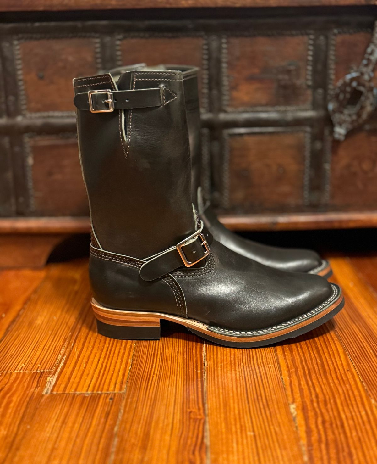 Photo by sthilburn on October 1, 2024 of the Wesco Mister Lou in Maryam Petrolio Waxed Black Horsehide.