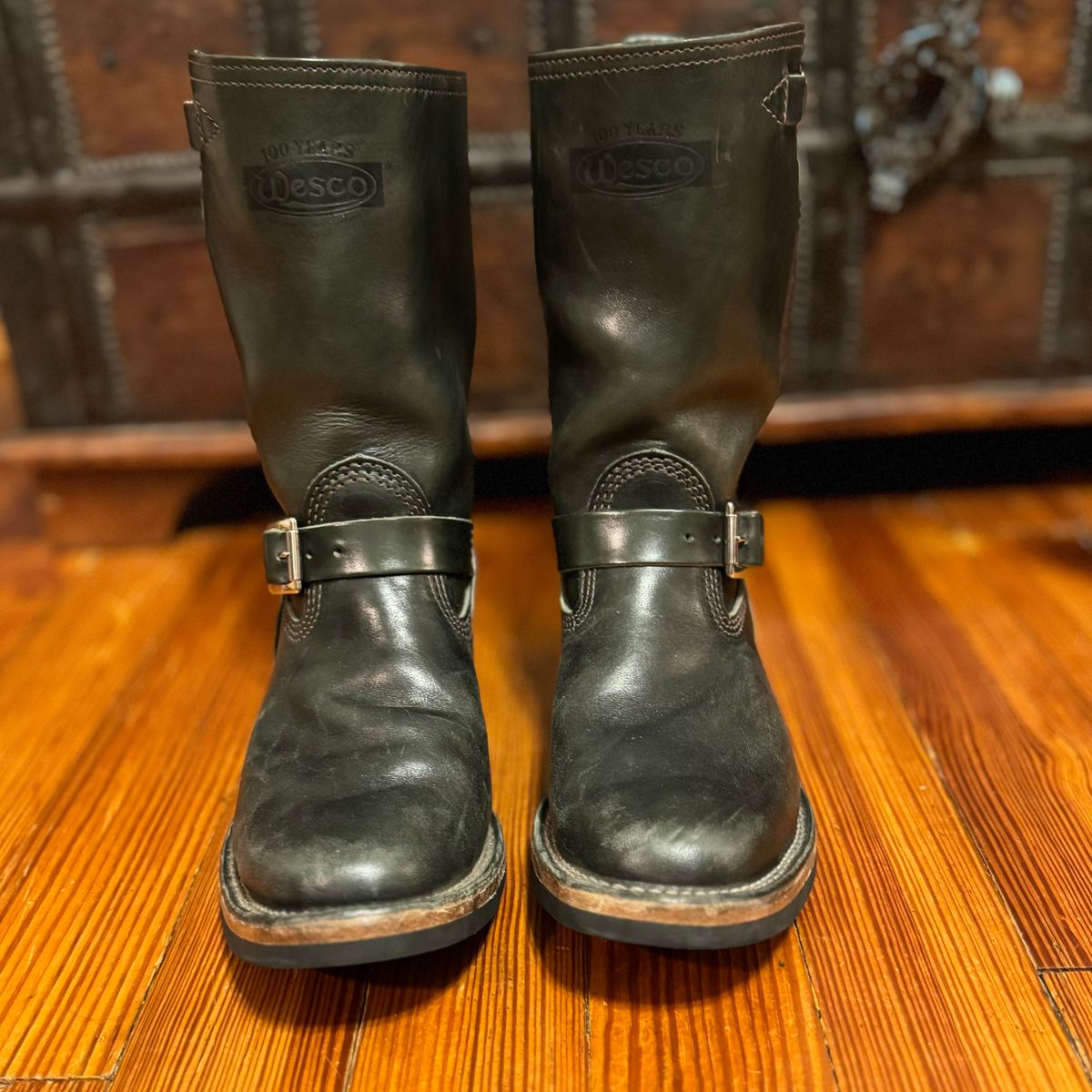 Photo by sthilburn on November 5, 2024 of the Wesco Mister Lou in Maryam Petrolio Waxed Black Horsehide.