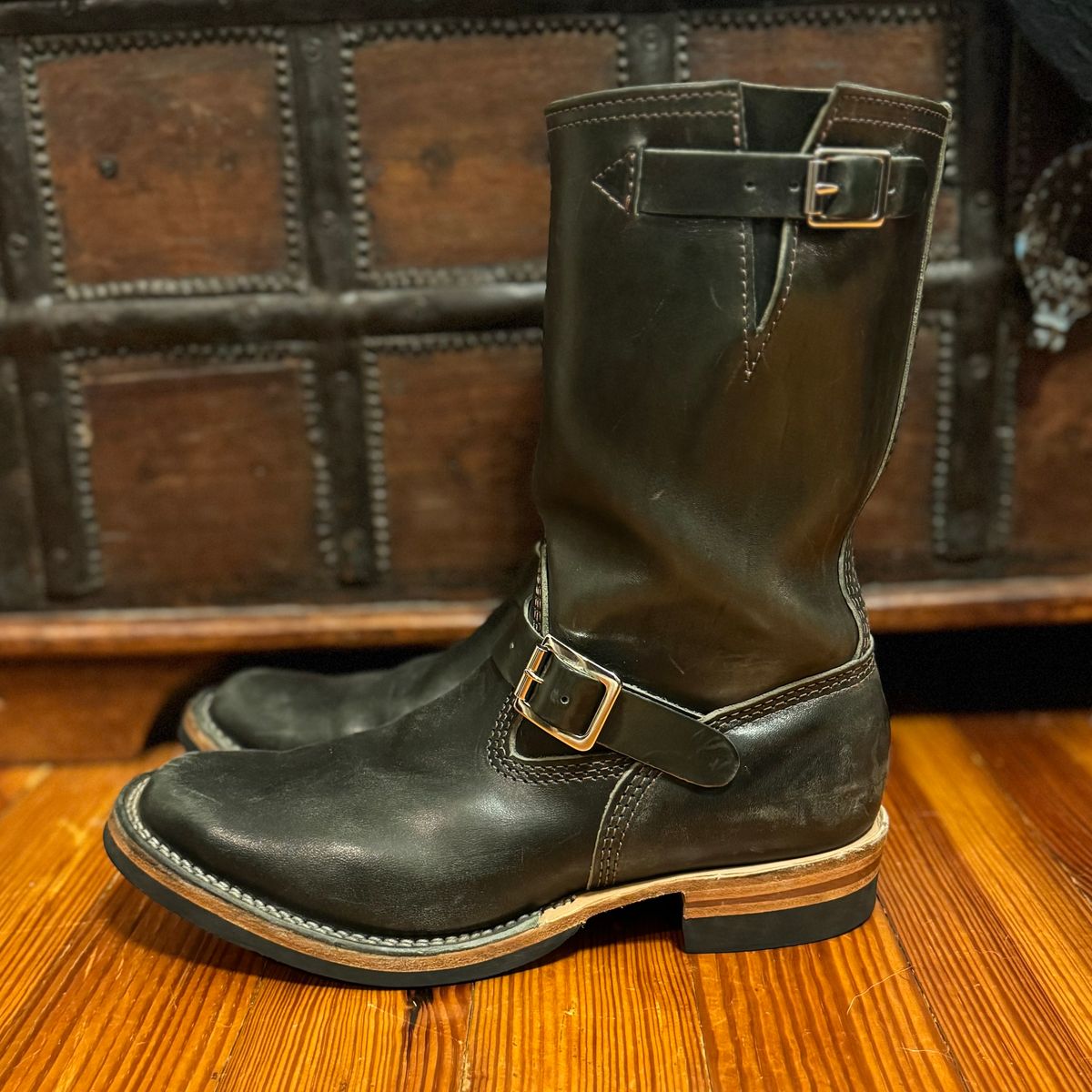 Photo by sthilburn on November 5, 2024 of the Wesco Mister Lou in Maryam Petrolio Waxed Black Horsehide.