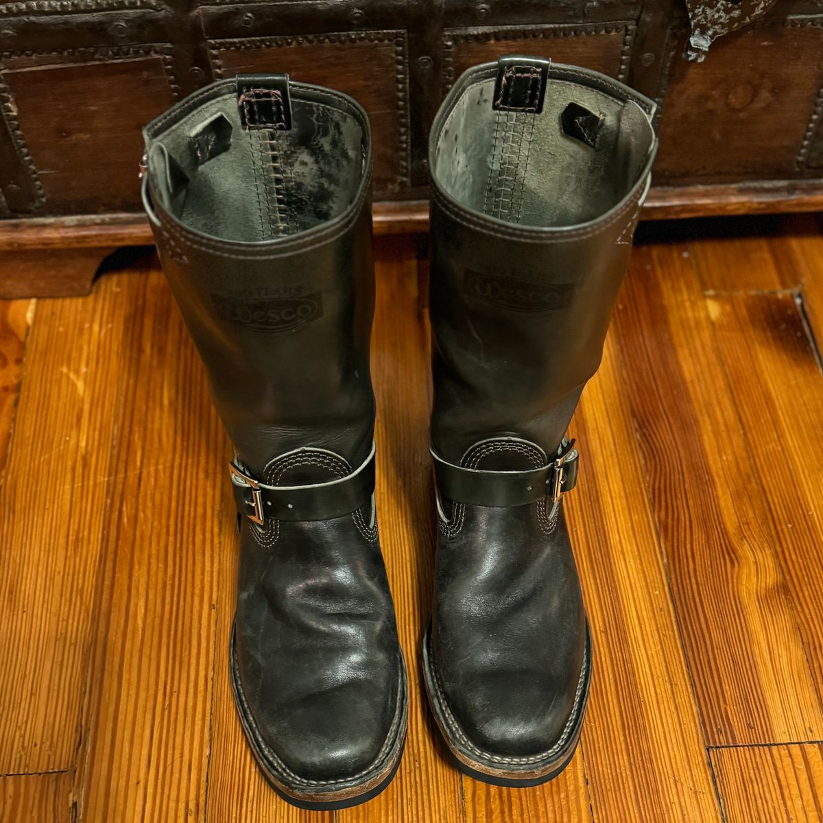 Photo by sthilburn on November 5, 2024 of the Wesco Mister Lou in Maryam Petrolio Waxed Black Horsehide.