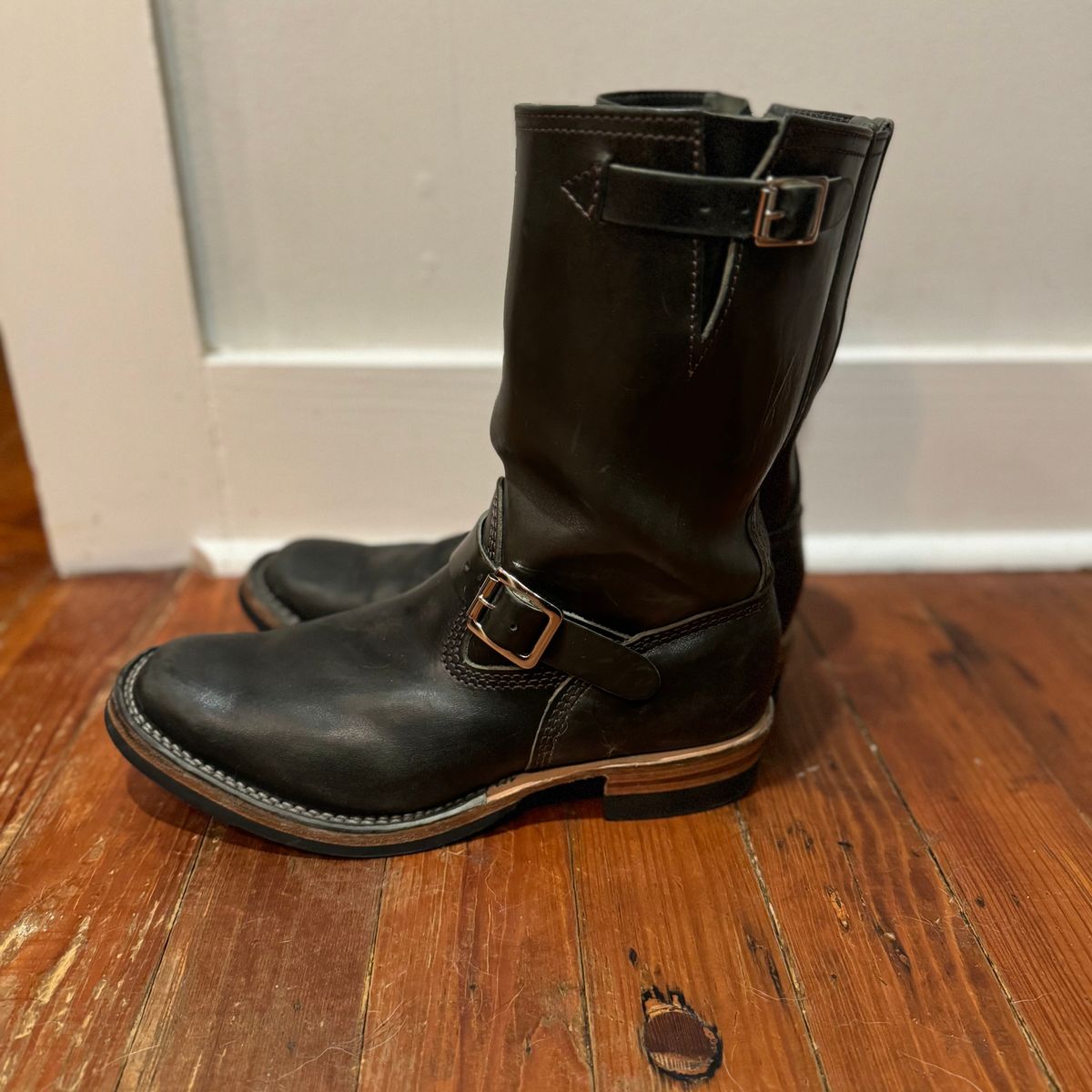 Photo by sthilburn on December 6, 2024 of the Wesco Mister Lou in Maryam Petrolio Waxed Black Horsehide.