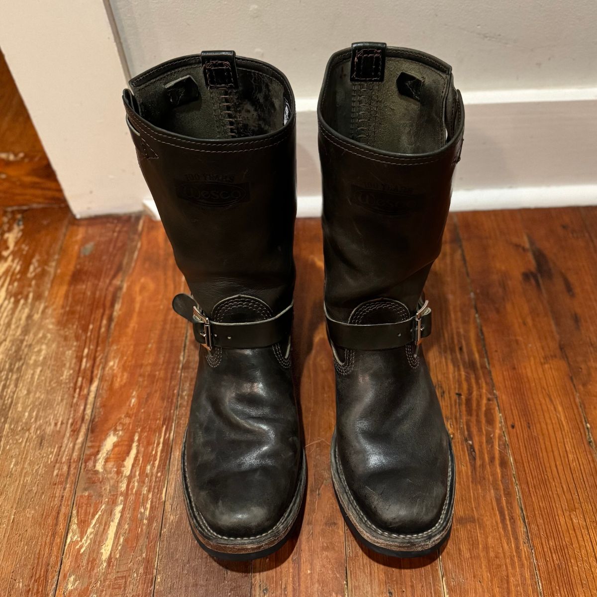Photo by sthilburn on April 6, 2025 of the Wesco Mister Lou in Maryam Petrolio Waxed Black Horsehide.