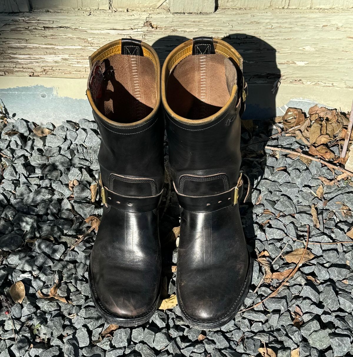 Photo by sthilburn on January 5, 2024 of the Role Club Engineer Boots in Horween Black Chromexcel Horsehide.