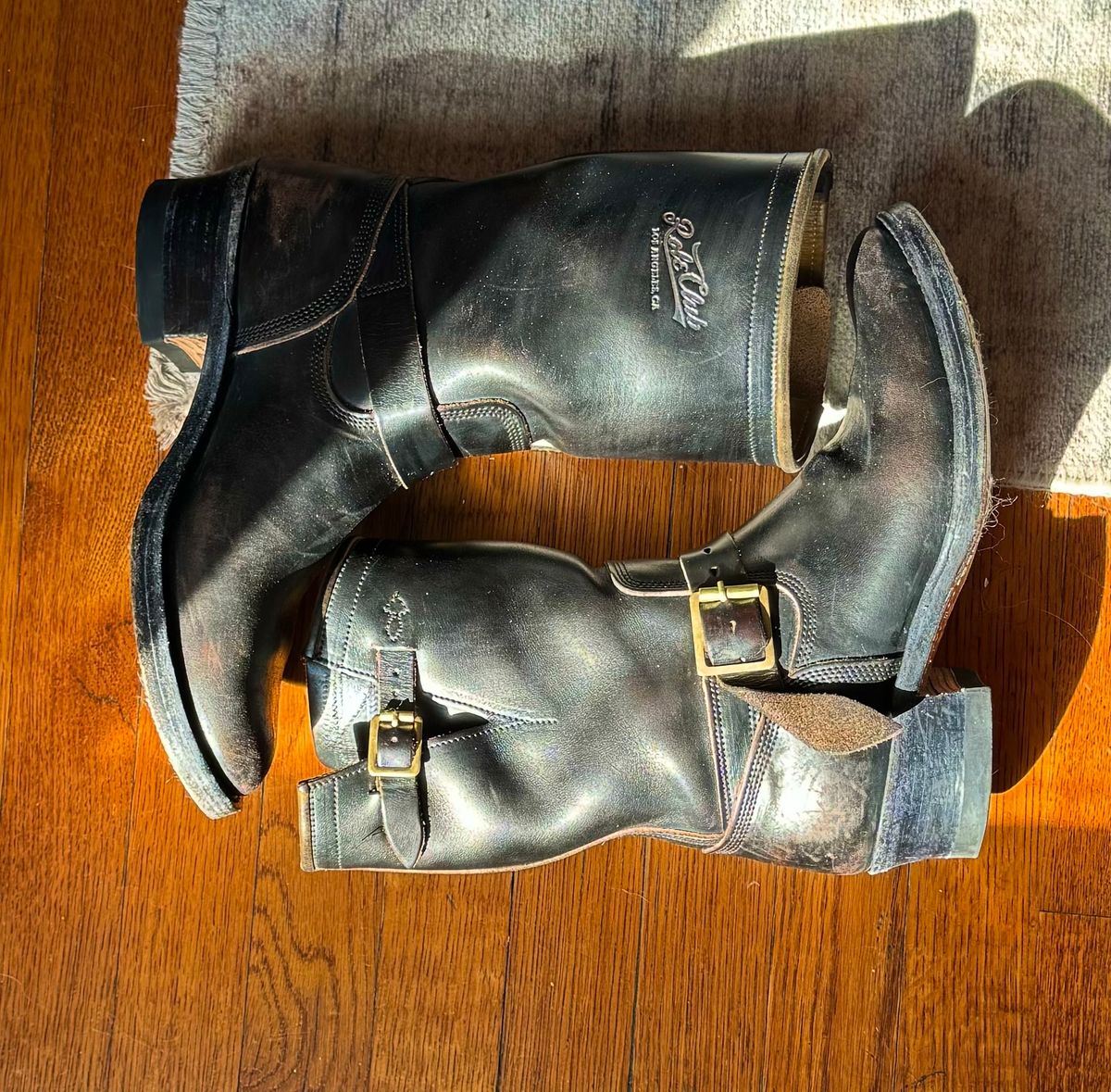 Photo by sthilburn on February 5, 2024 of the Role Club Engineer Boots in Horween Black Chromexcel Horsehide.