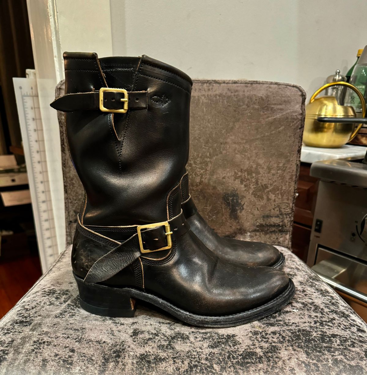 Photo by sthilburn on March 5, 2024 of the Role Club Engineer Boots in Horween Black Chromexcel Horsehide.