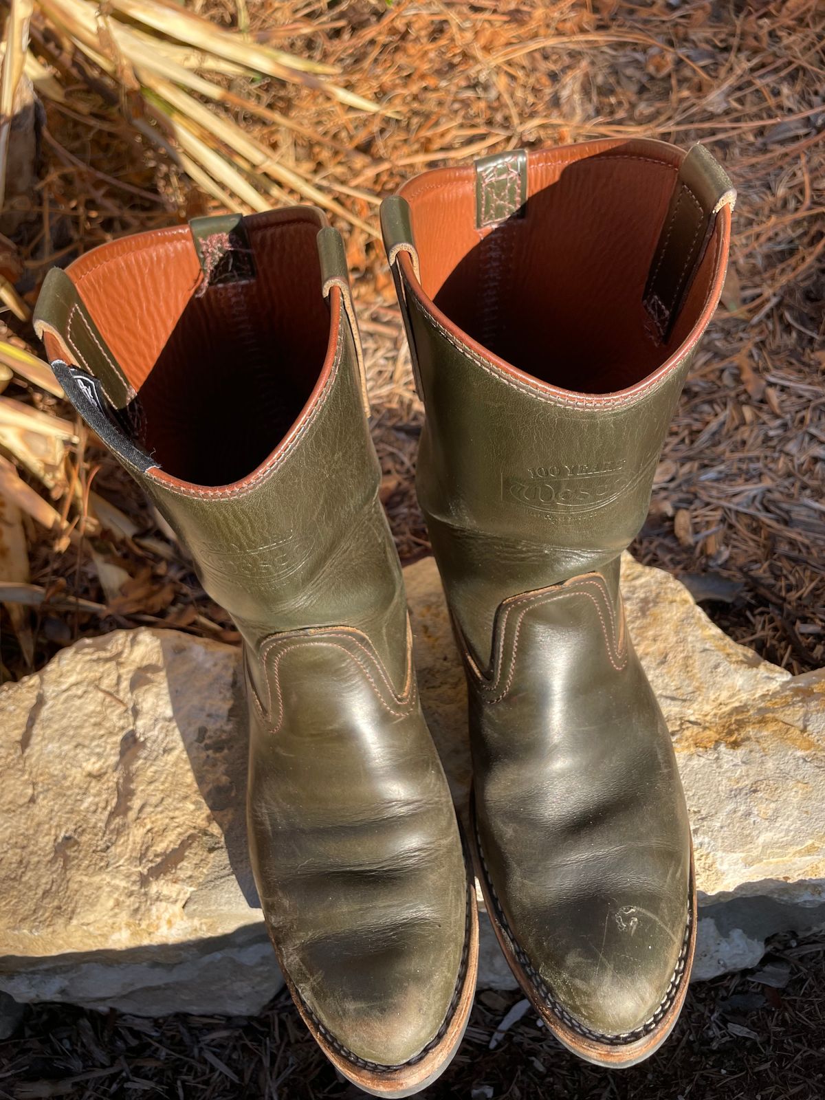 Photo by sthilburn on February 3, 2023 of the Wesco Morrison in Horween Olive Chromexcel.