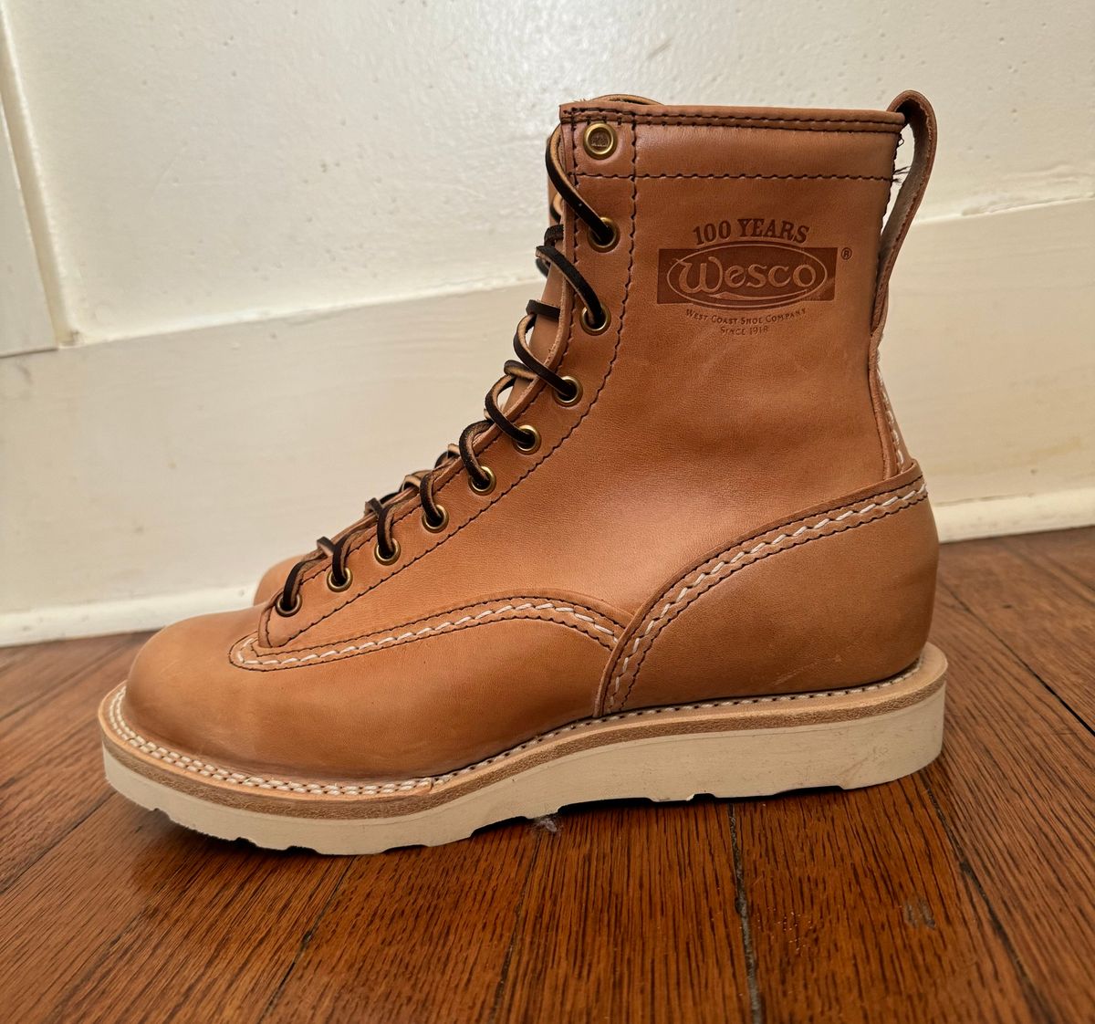 Photo by sthilburn on October 1, 2023 of the Wesco Jobmaster in Maryam Natural Horsehide.