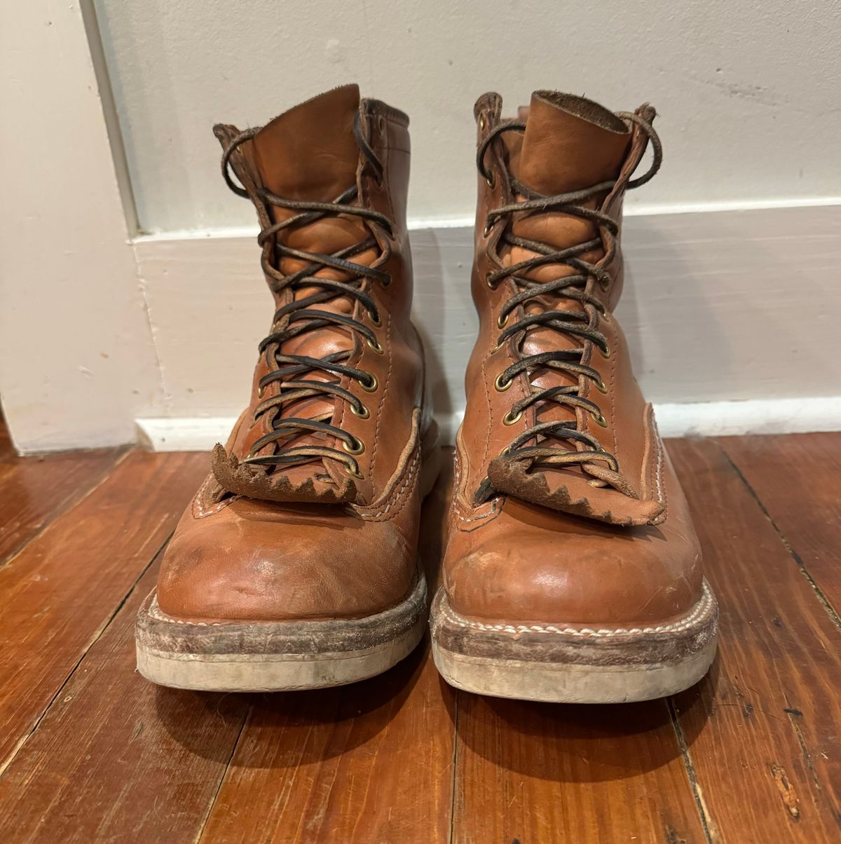 Photo by sthilburn on December 5, 2023 of the Wesco Jobmaster in Maryam Natural Horsehide.