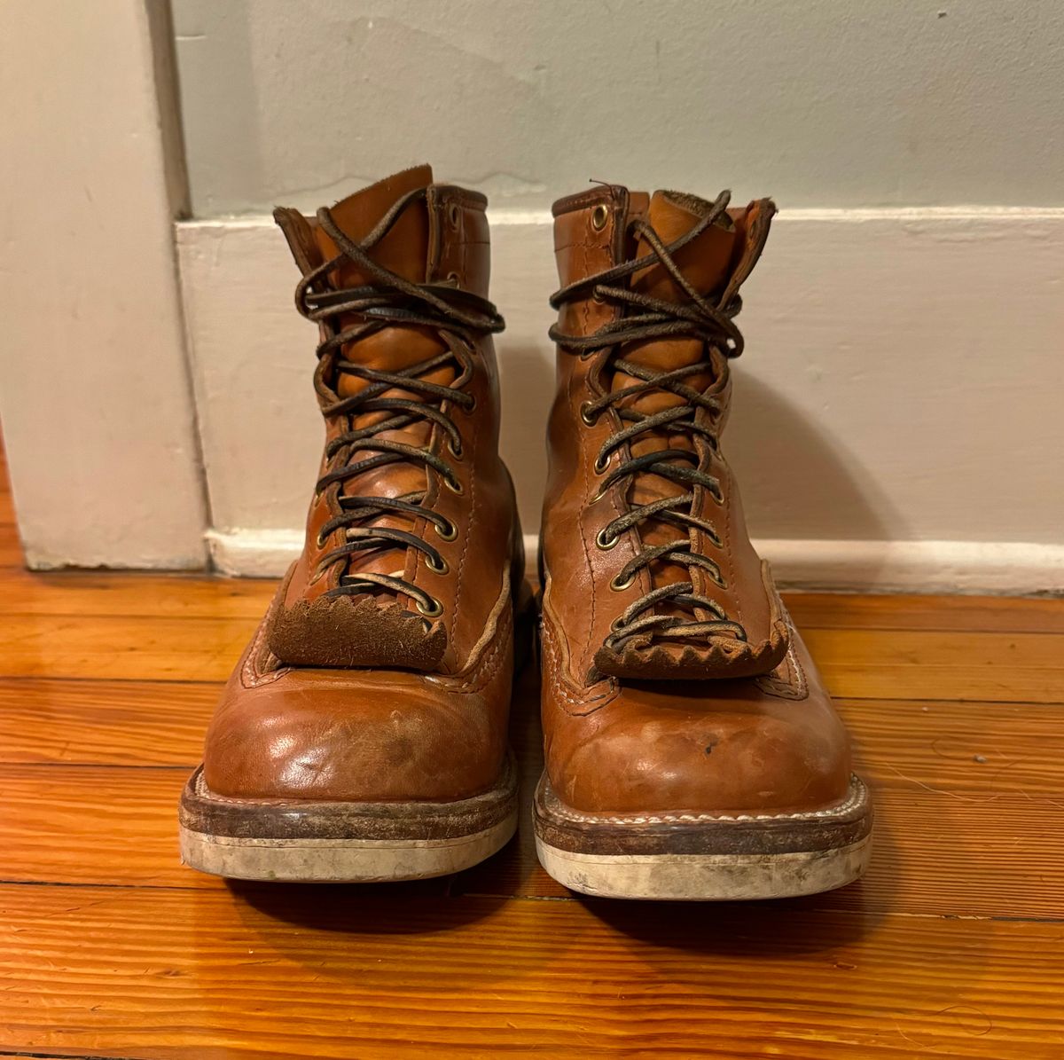 Photo by sthilburn on March 5, 2024 of the Wesco Jobmaster in Maryam Natural Horsehide.