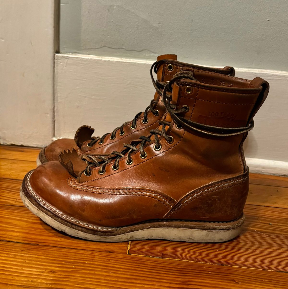 Photo by sthilburn on March 5, 2024 of the Wesco Jobmaster in Maryam Natural Horsehide.