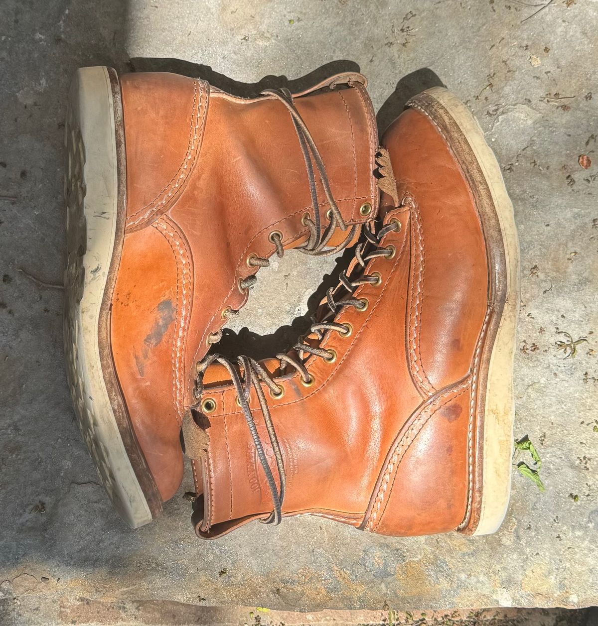 Photo by sthilburn on April 4, 2024 of the Wesco Jobmaster in Maryam Natural Horsehide.