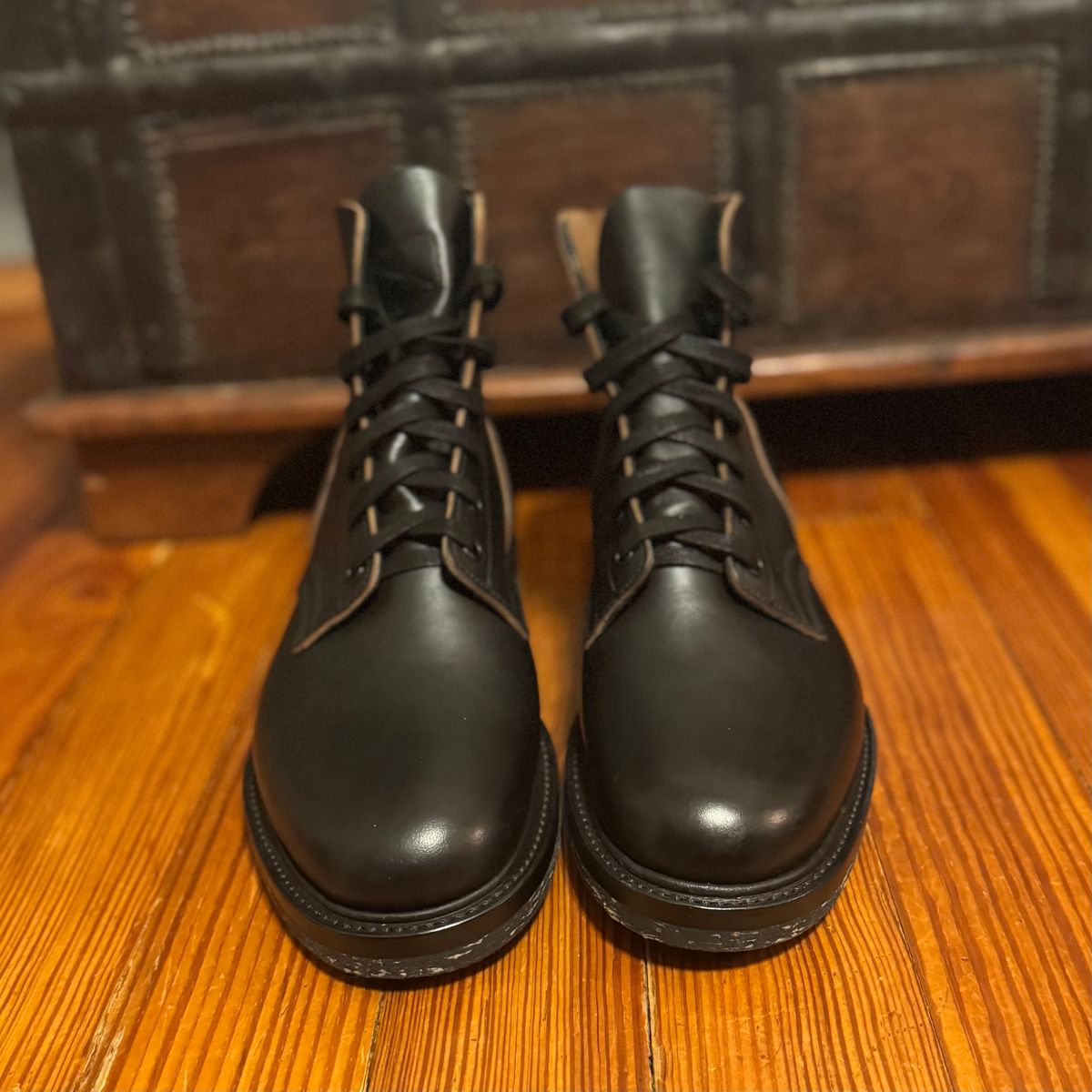 Photo by sthilburn on October 2, 2025 of the Role Club Boondockers in Handfinished CXL Horsehide.
