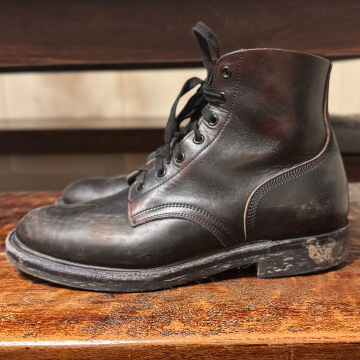 Photo by sthilburn on December 4, 2025 of the Role Club Boondockers in Handfinished CXL Horsehide.