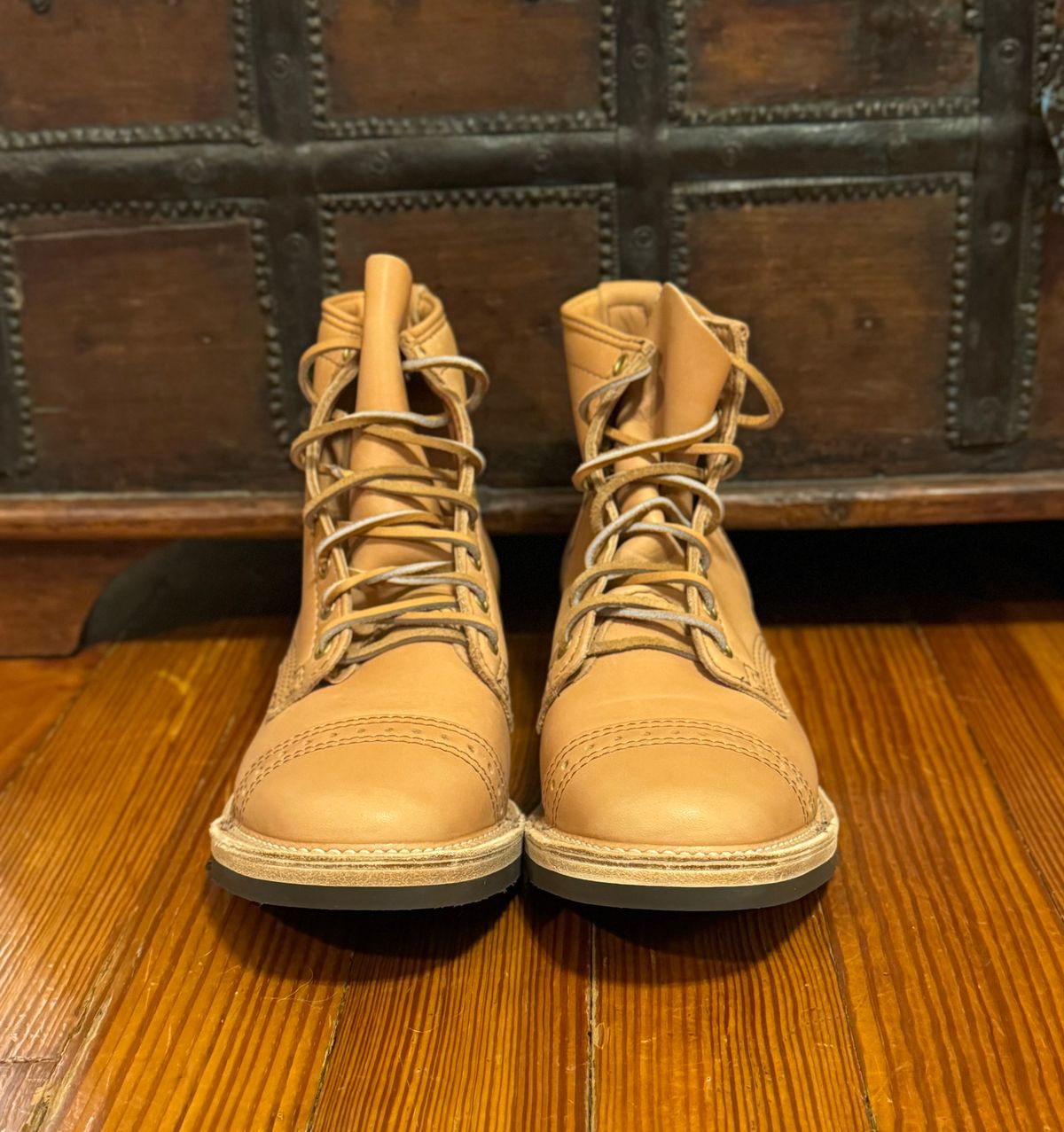 Photo by sthilburn on October 4, 2024 of the Wesco Wesco/x S&S Day Breaker in Horween Natural Essex.