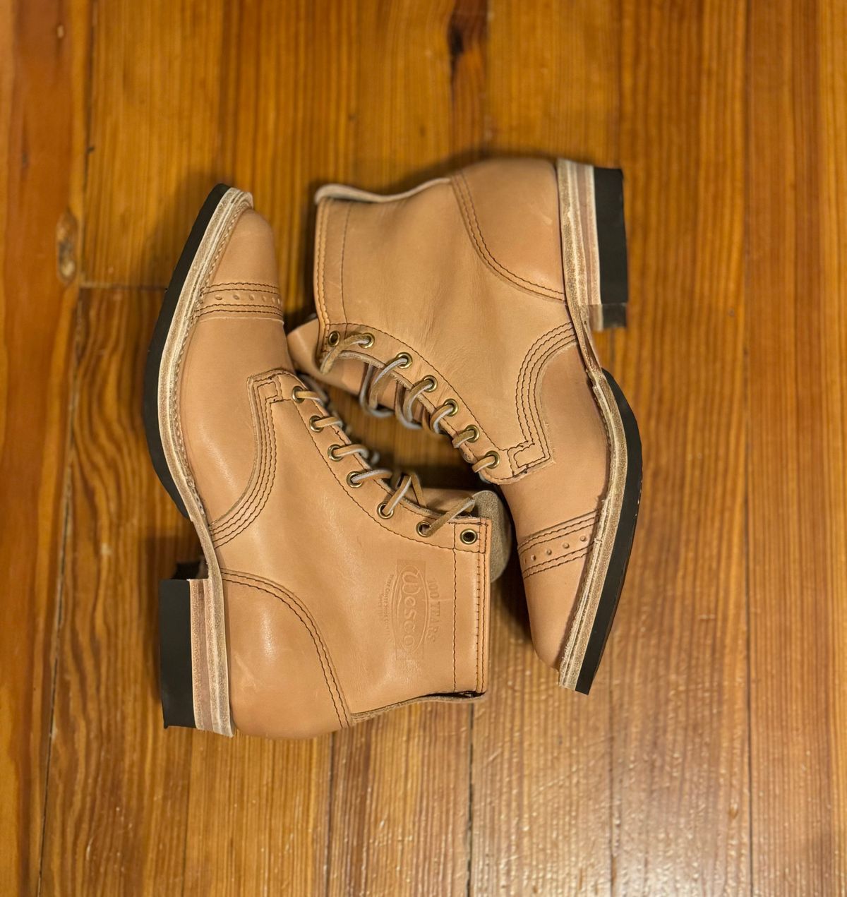 Photo by sthilburn on October 4, 2024 of the Wesco Wesco/x S&S Day Breaker in Horween Natural Essex.