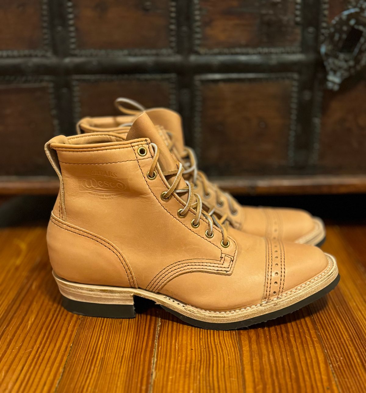 Photo by sthilburn on October 4, 2024 of the Wesco Wesco/x S&S Day Breaker in Horween Natural Essex.