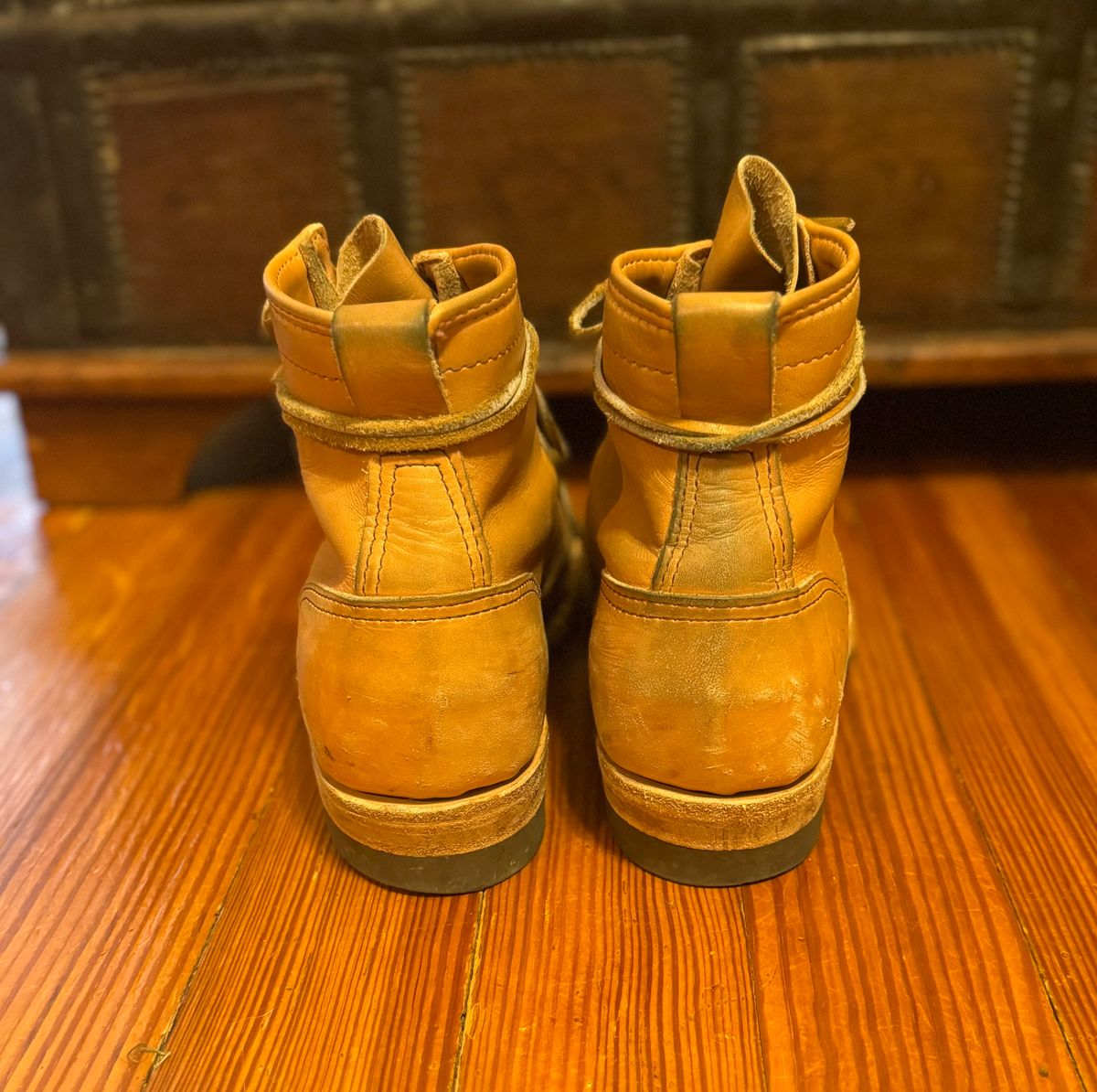 Photo by sthilburn on November 2, 2024 of the Wesco Wesco/x S&S Day Breaker in Horween Natural Essex.